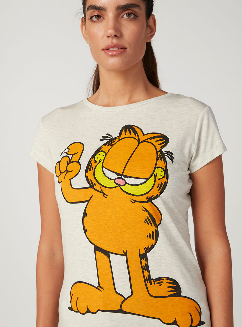 تيشيرت سكيني بياقة مستديرة وأكمام قصيرة وطبعات غارفيلد-women-clothing-tshirts-image-3
