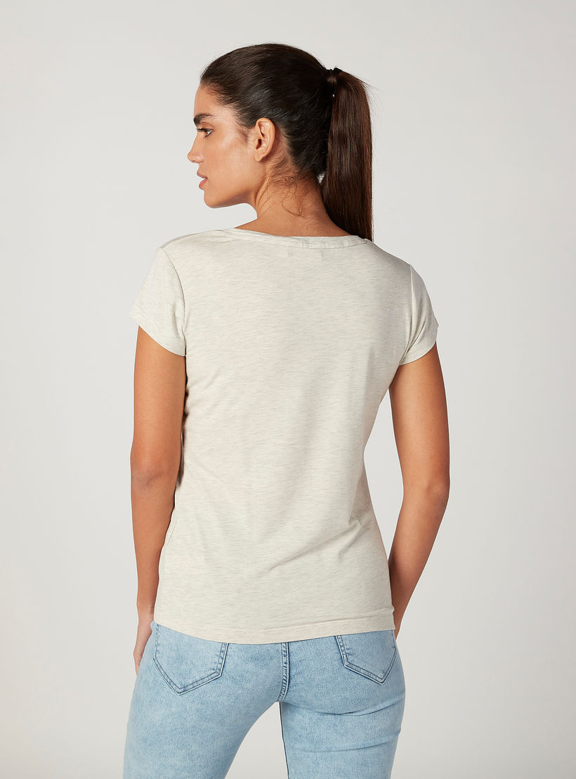 تيشيرت سكيني بياقة مستديرة وأكمام قصيرة وطبعات غارفيلد-women-clothing-tshirts-image-4