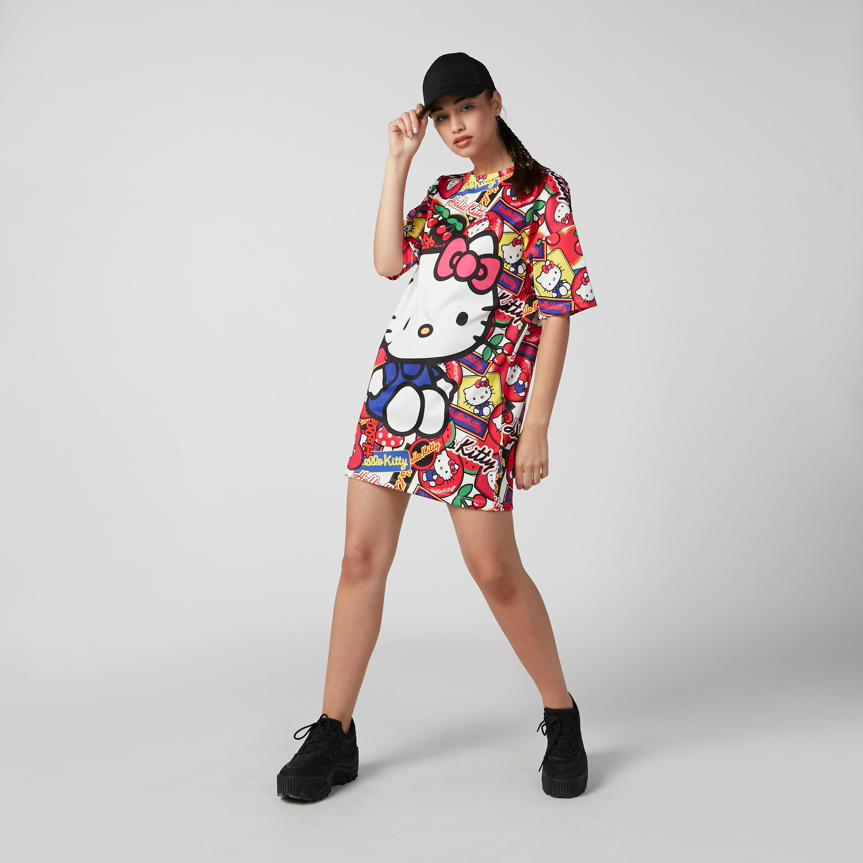 فستان تيشيرت بياقة مستديرة وأكتاف منسدلة وطبعات هالو كيتي-women-clothing-dresses-image-2