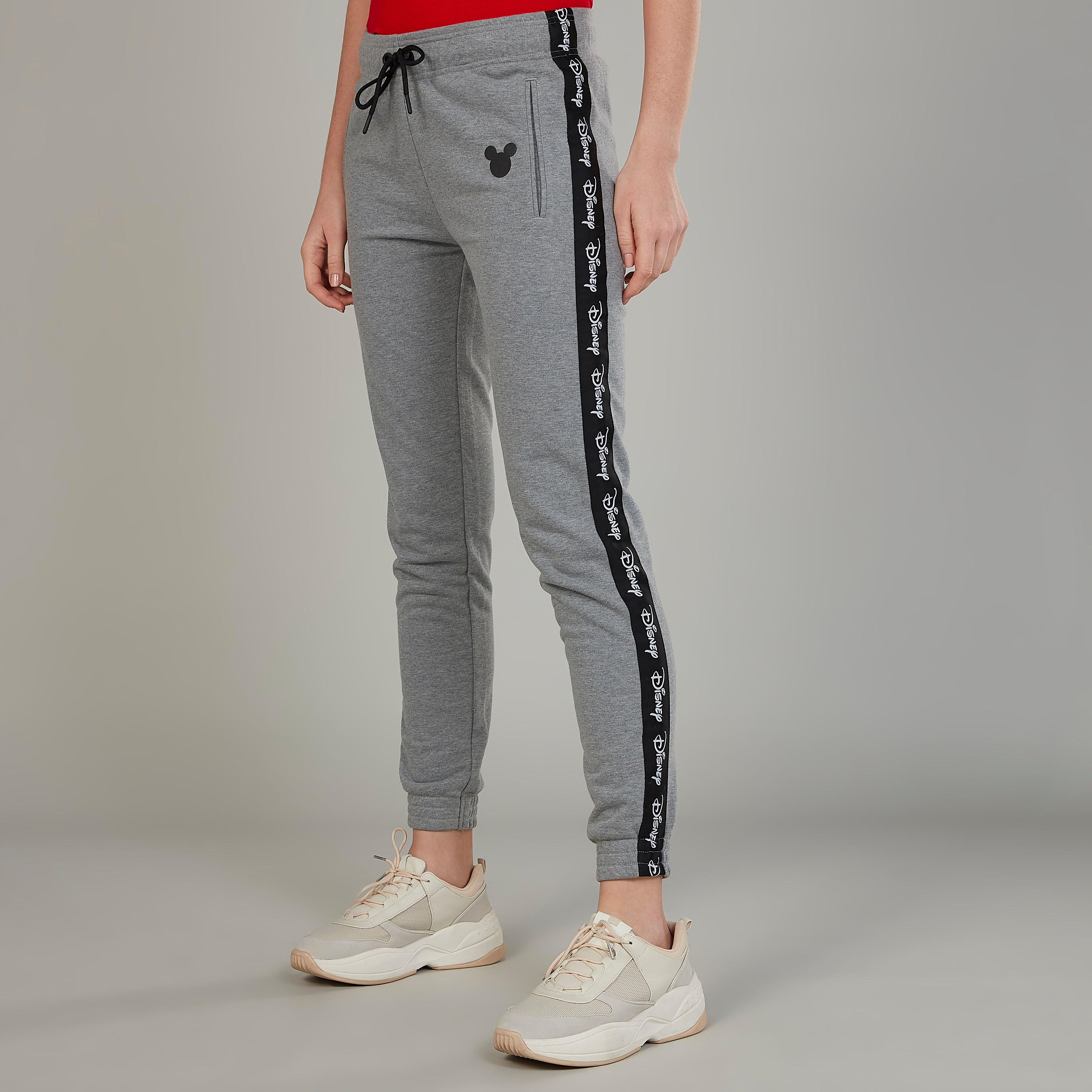 بنطلون رياضي سليم بخصر متوسط الارتفاع وجيوب بطبعات ميكي ماوس-women-clothing-bottoms-joggers-image-1