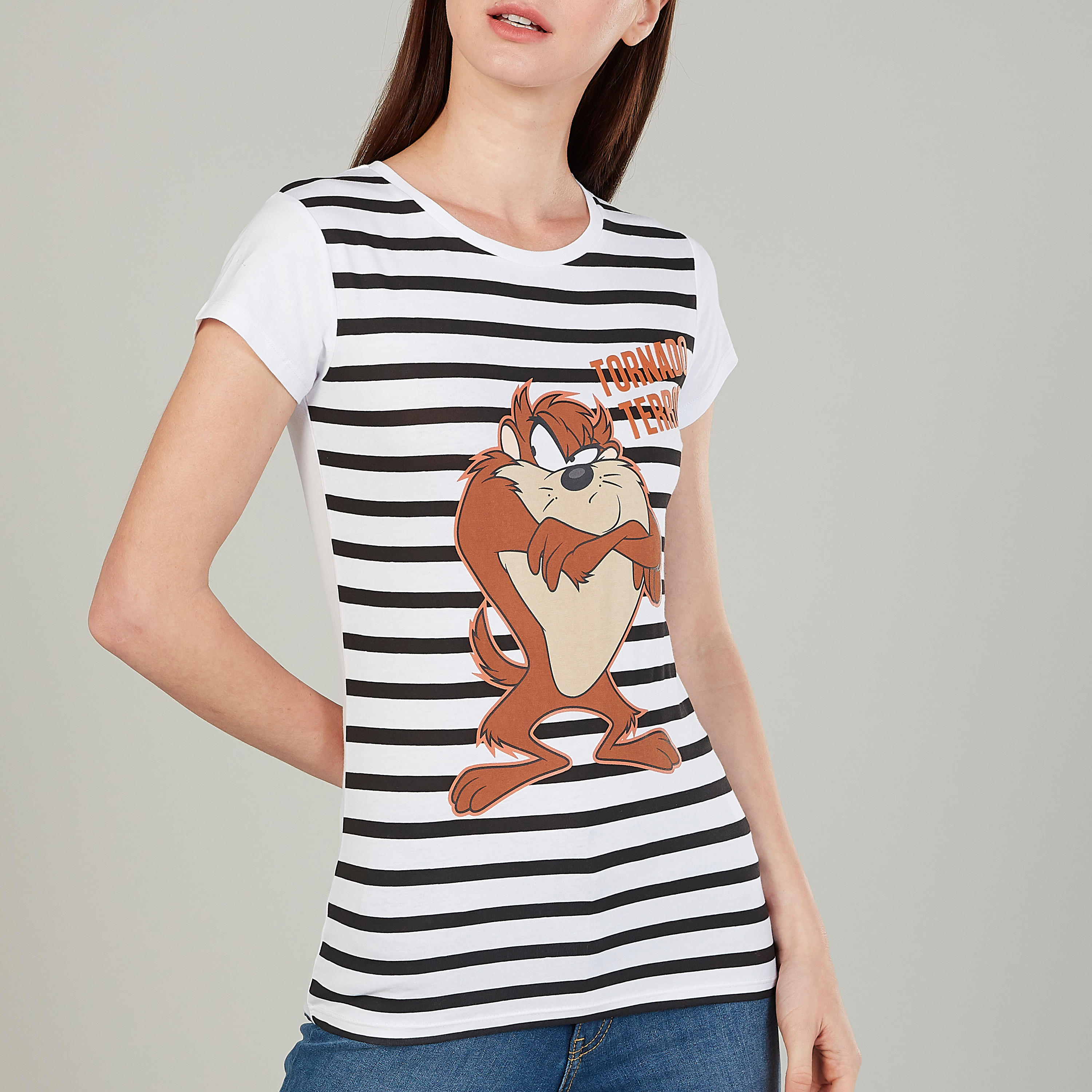 تيشيرت بياقة مستديرة وأكمام كاب وطبعات تازمانيان ديفل-women-clothing-tshirts-image-3