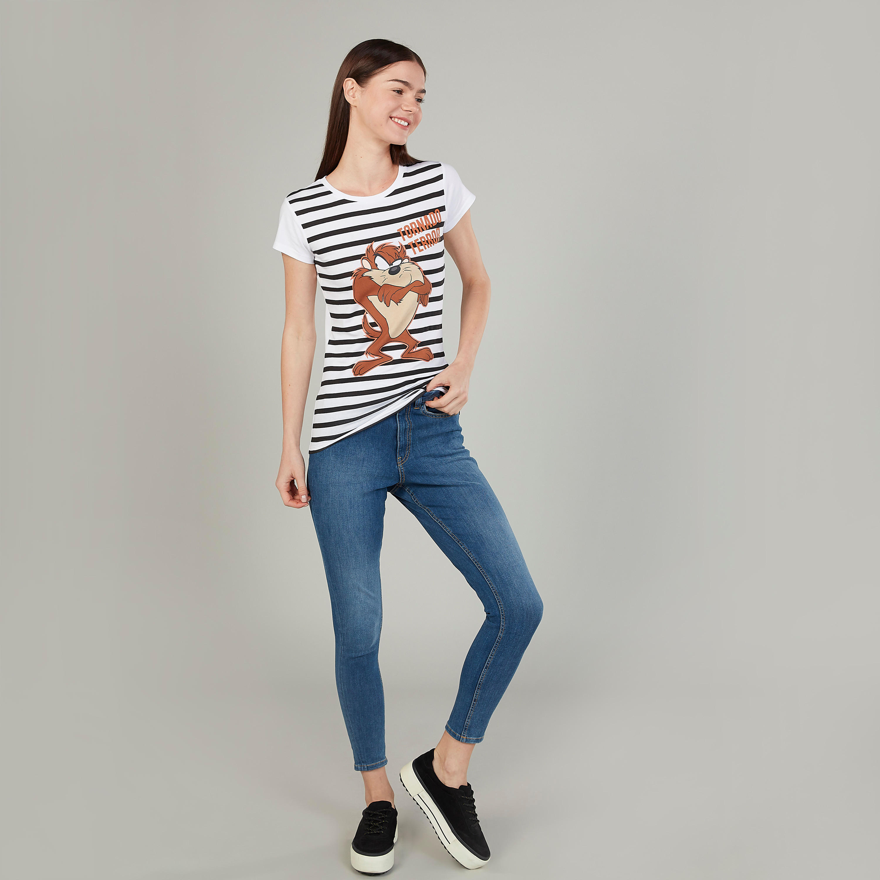 تيشيرت بياقة مستديرة وأكمام كاب وطبعات تازمانيان ديفل-women-clothing-tshirts-image-2