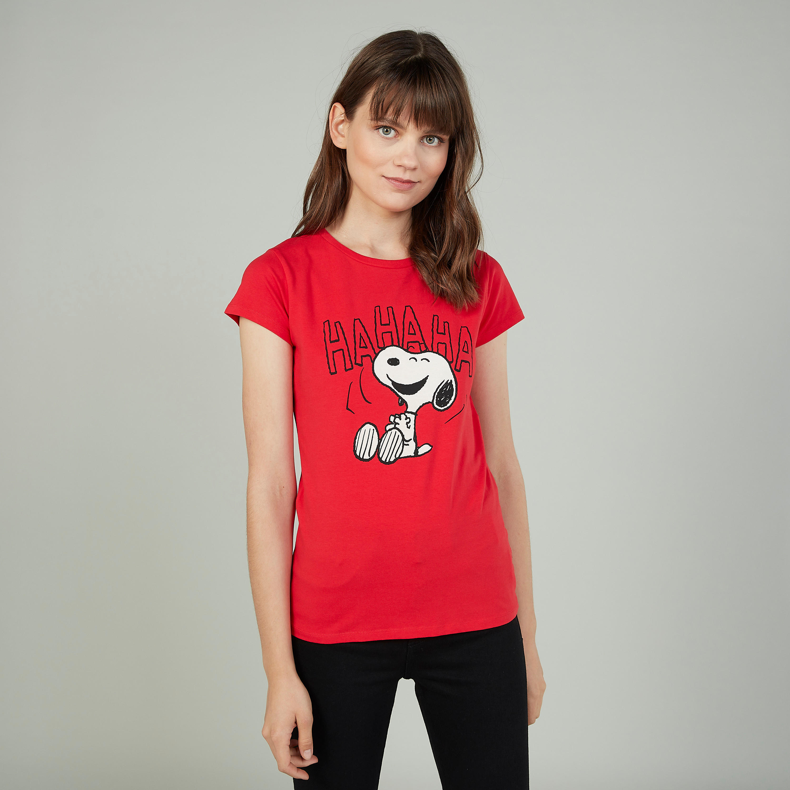 تيشيرت بياقة مستديرة وأكمام قصيرة وطبعات سنوبي-women-clothing-tshirts-image-1