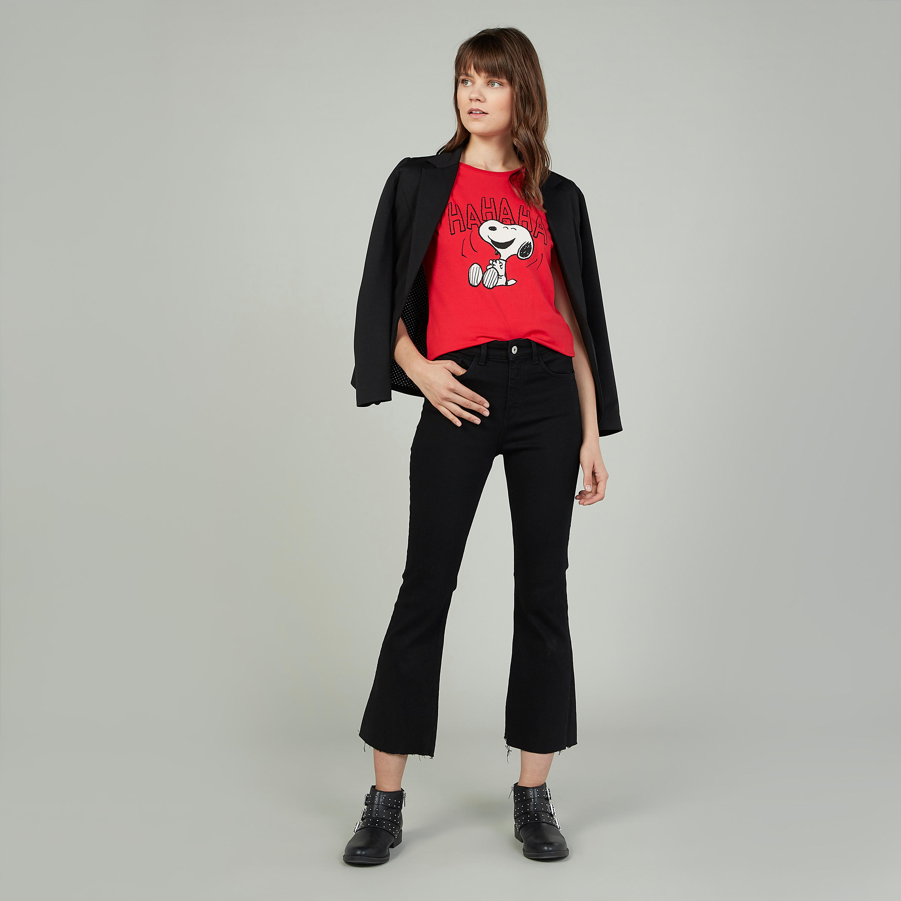 تيشيرت بياقة مستديرة وأكمام قصيرة وطبعات سنوبي-women-clothing-tshirts-image-2