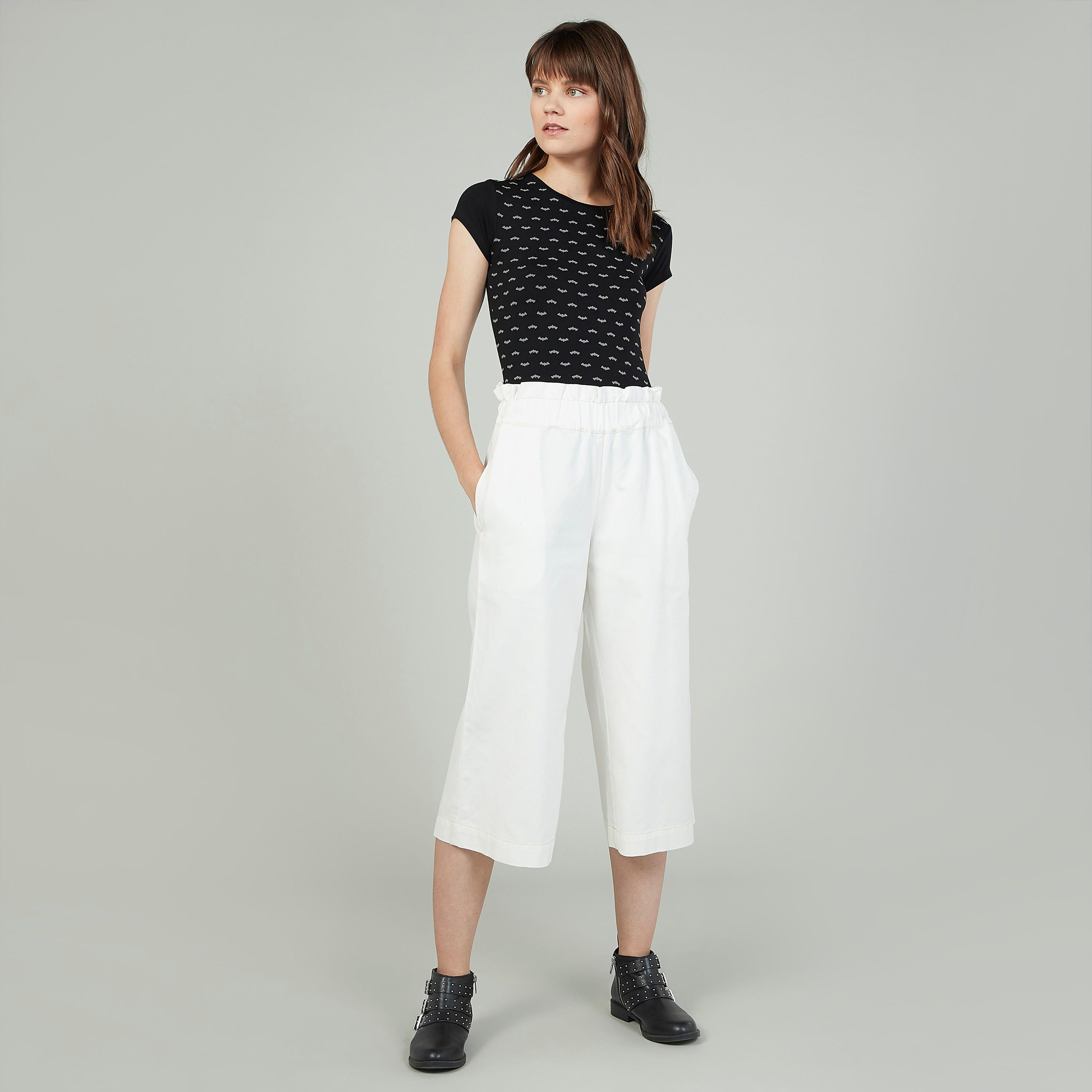 فستان نوم مستدام بأكمام قصيرة وأربطة وطبعات-women-clothing-tshirts-image-2