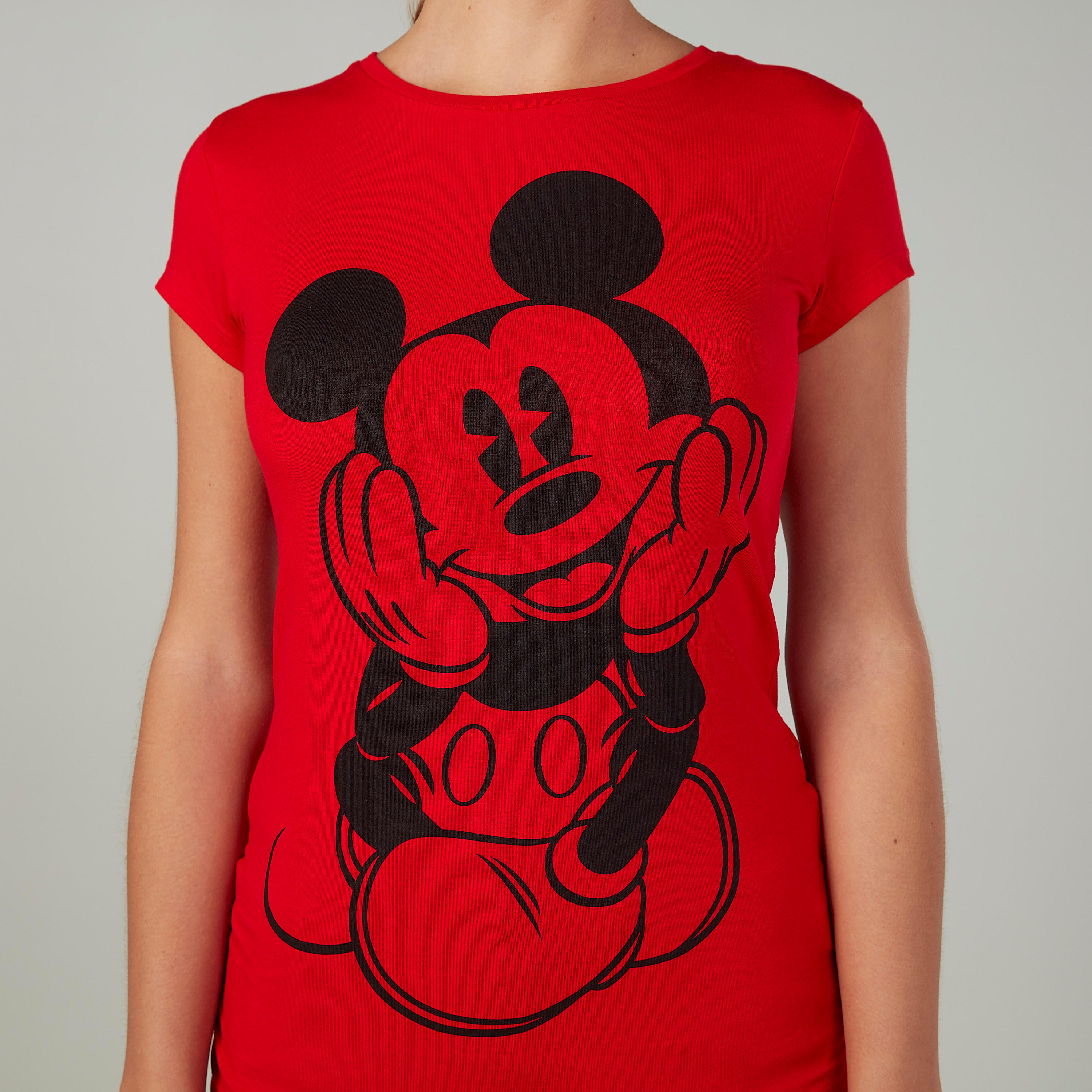 تيشيرت مستدام سكيني بياقة مستديرة وطبعات ميكي ماوس-women-clothing-tshirts-image-3