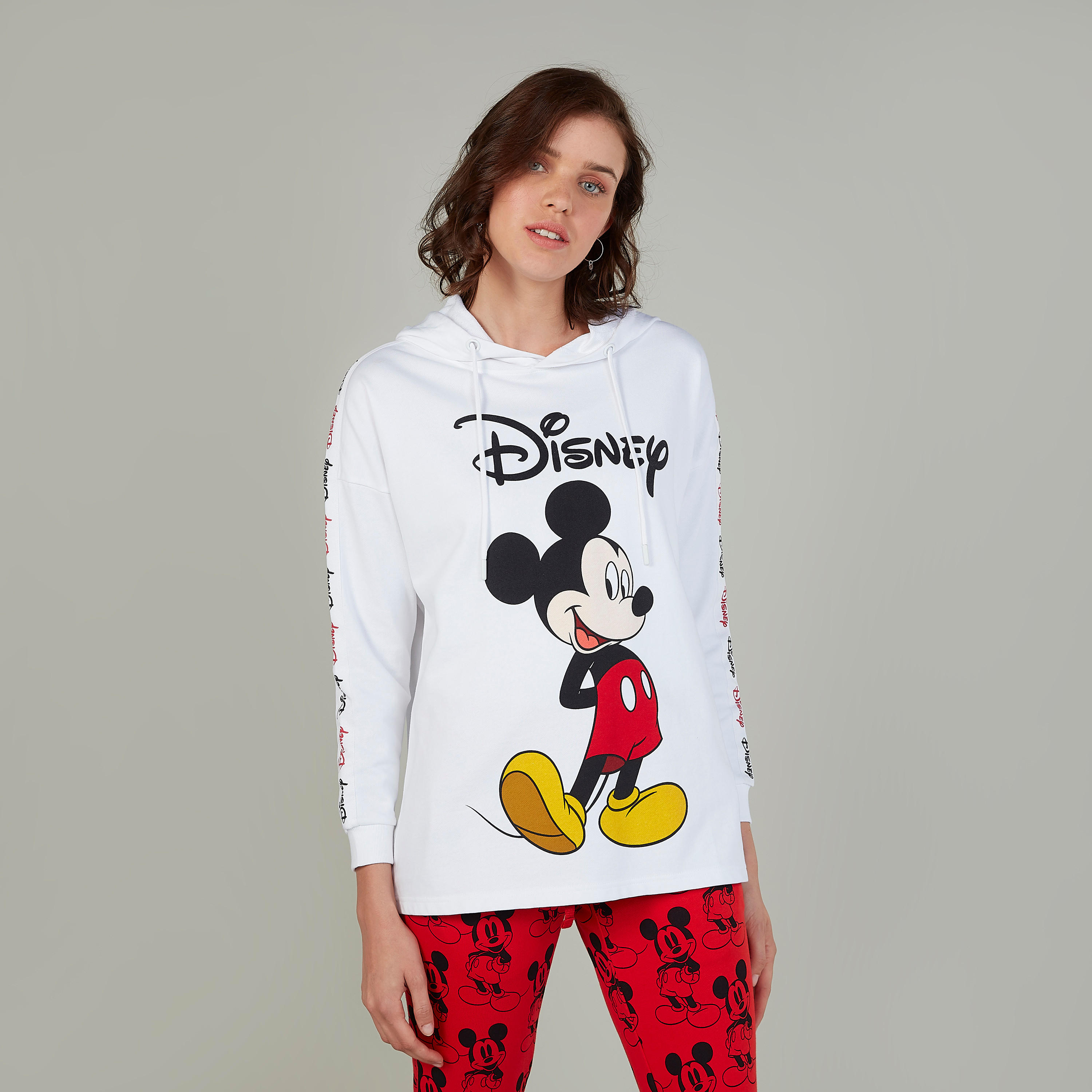 تيشيرت مستدام سكيني بقبعة وطبعات ميكي ماوس-women-clothing-tshirts-image-1