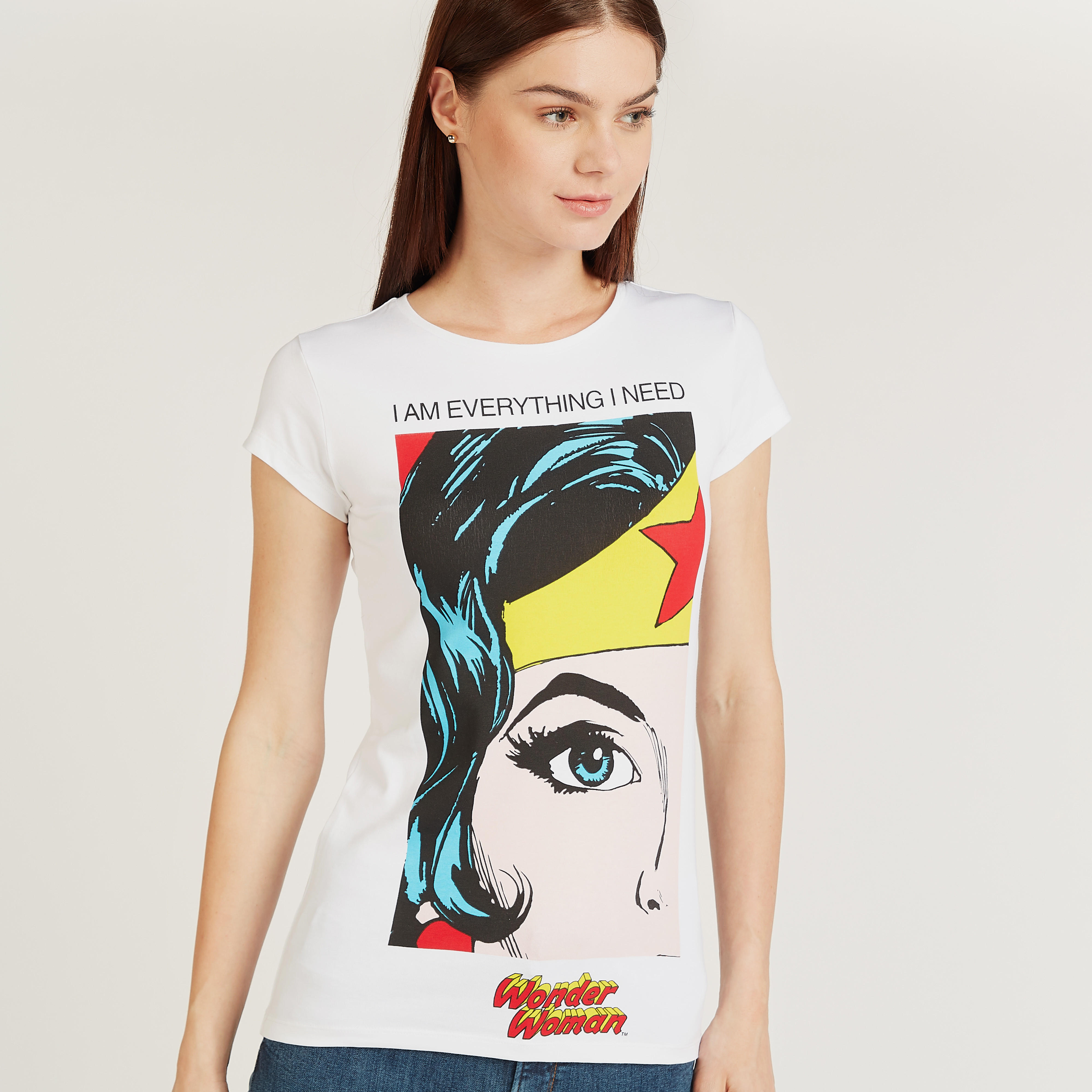 تيشيرت سكيني بياقة مستديرة وأكمام كاب وطبعات ووندر وومان-women-clothing-tshirts-image-3