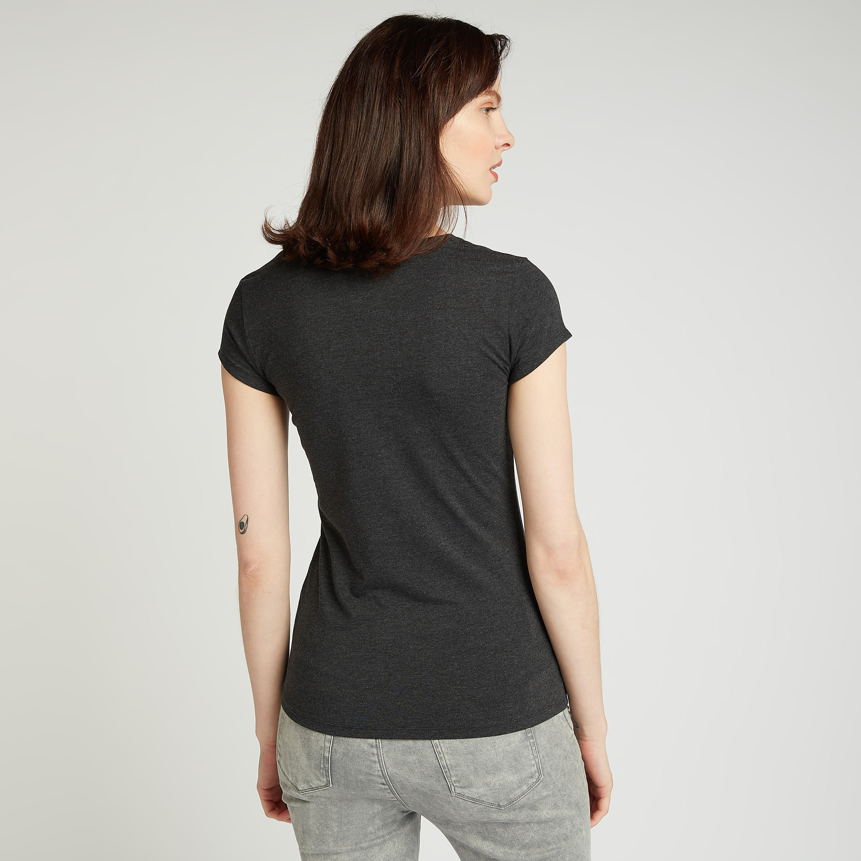 تيشيرت سكيني بياقة ضيّقة وأكمام كاب وطبعات ميني ماوس-women-clothing-tshirts-image-4