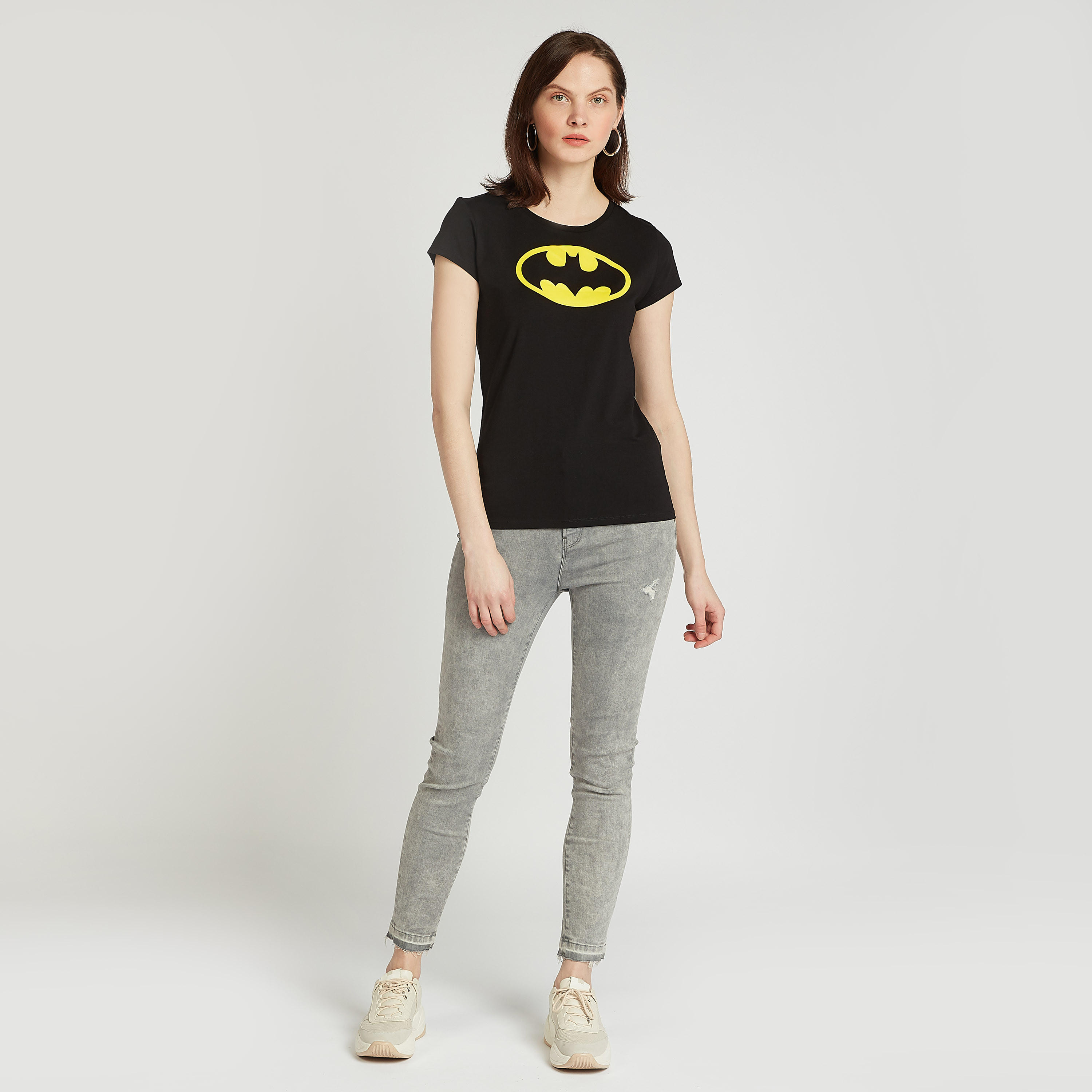 تيشيرت سكيني بياقة مستديرة وأكمام كاب وطبعات باتمان-women-clothing-tshirts-image-2