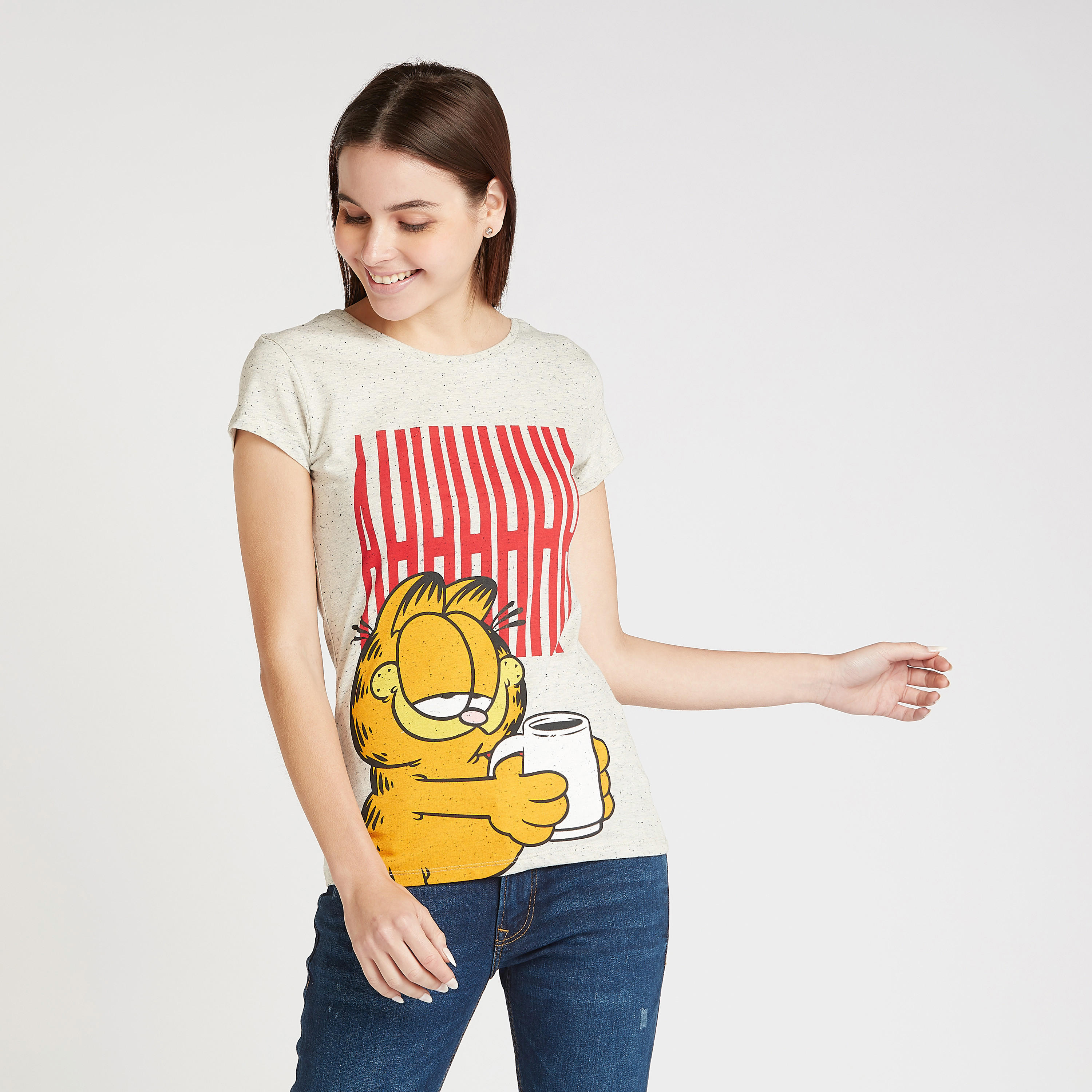 تيشيرت سكيني بياقة مستديرة وأكمام كاب وطبعات جارفيلد-women-clothing-tshirts-image-1