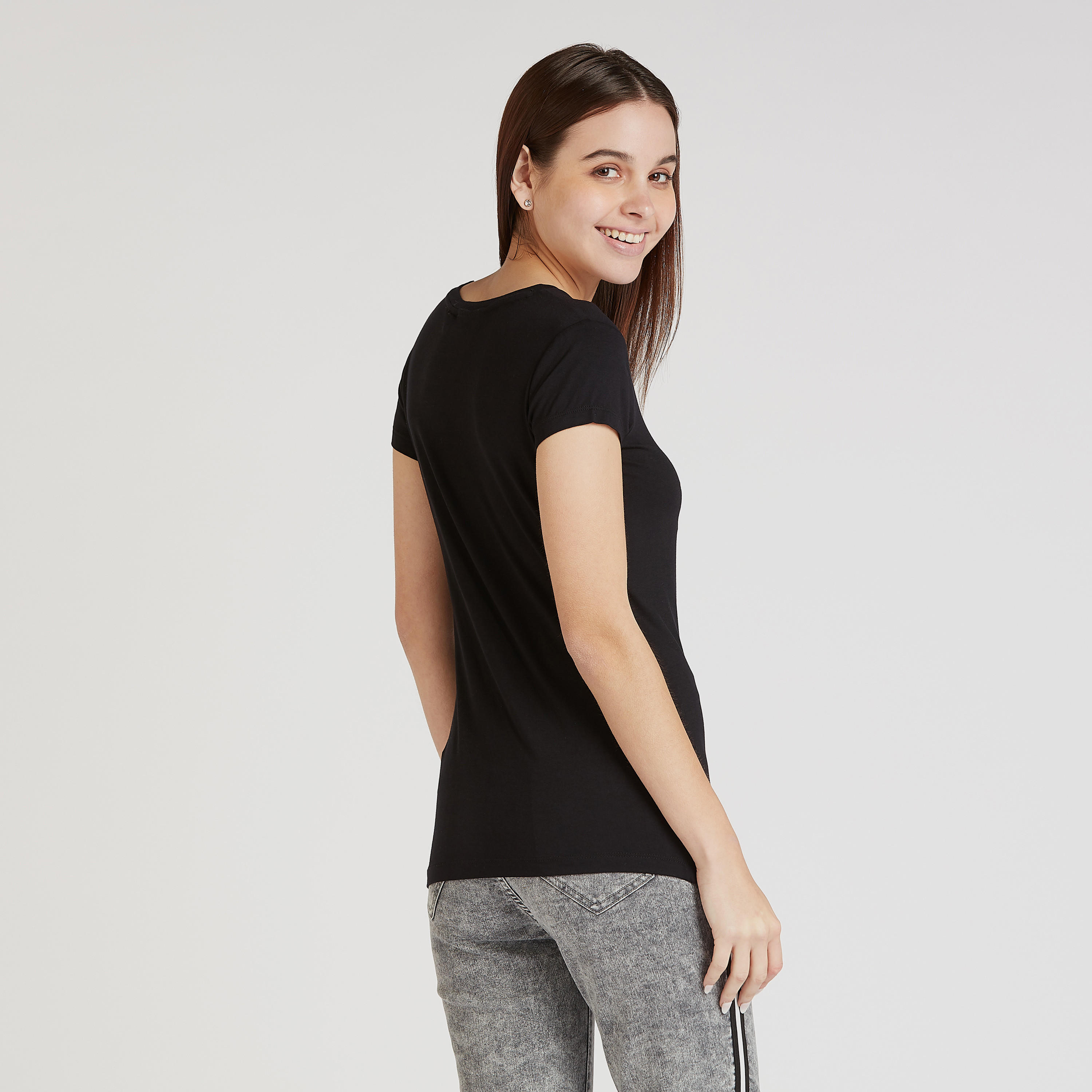 تيشيرت سكيني بياقة مستديرة وأكمام قصيرة وطبعات هالو كيتي-women-clothing-tshirts-image-4