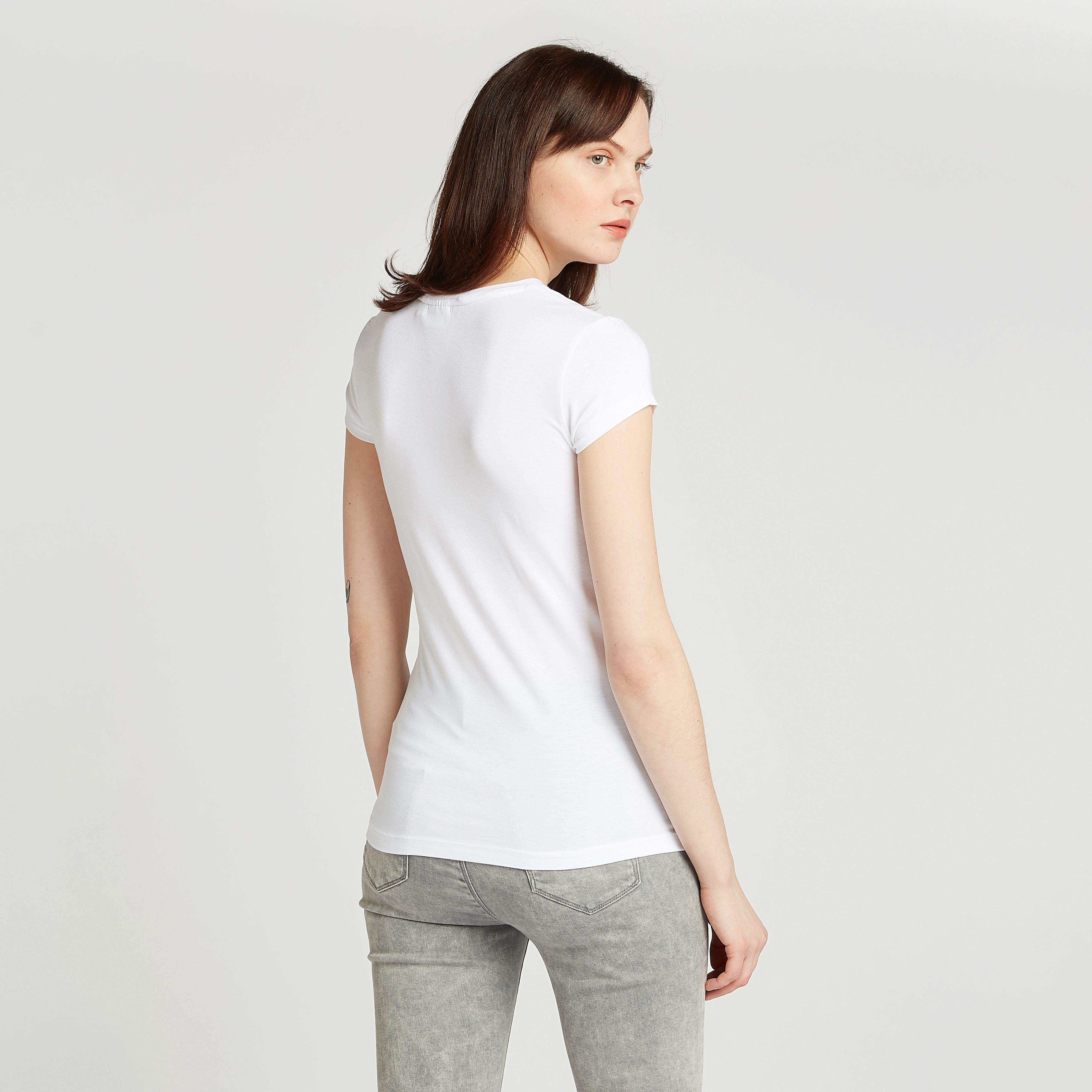 تيشيرت بياقة ضيّقة وأكمام كاب وطبعات جوفي-women-clothing-tshirts-image-4