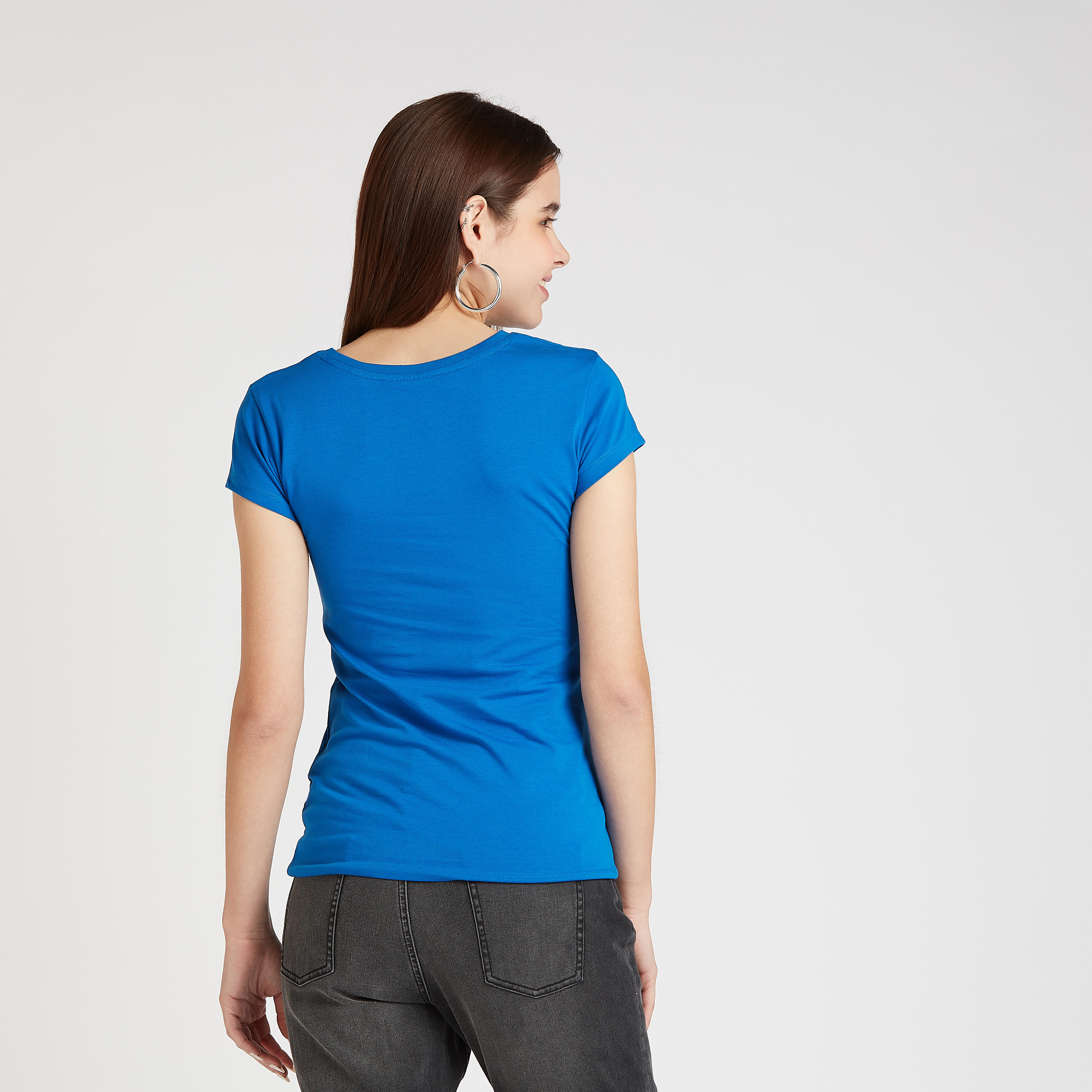 تيشيرت سكيني بياقة ضيّقة وأكمام كاب وطبعات ميني ماوس-women-clothing-tshirts-image-4