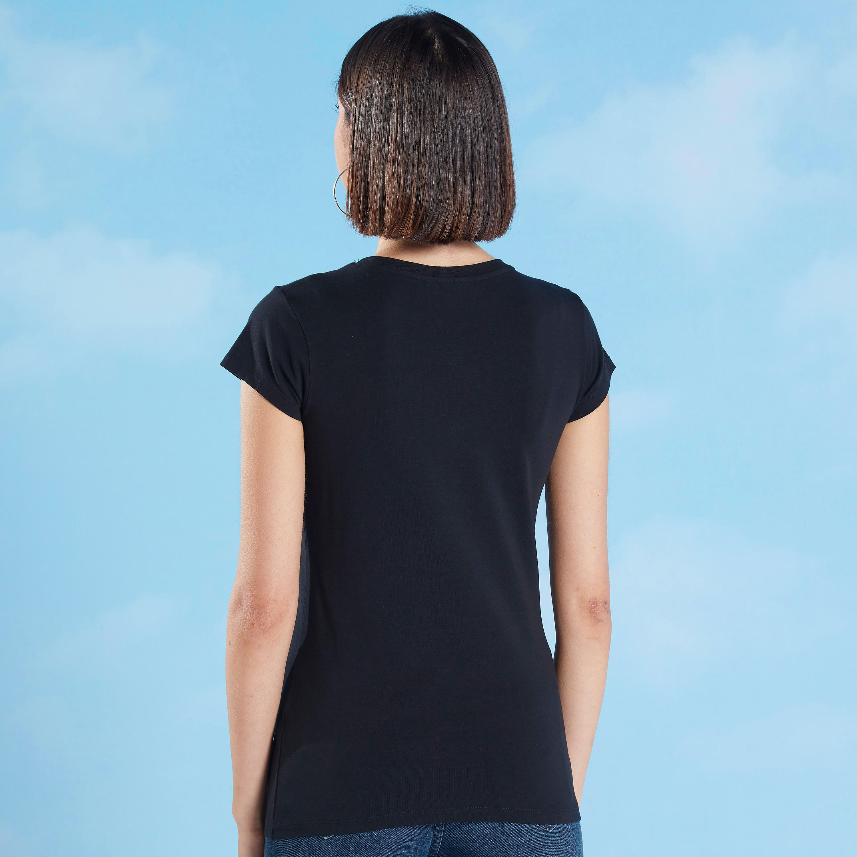 تيشيرت سكيني فيت بياقة ضيّقة وأكمام كاب وطبعات-women-clothing-tshirts-image-4