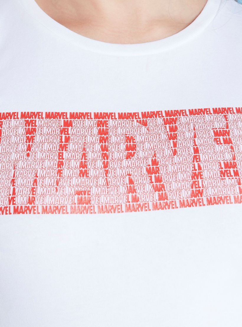 تيشيرت بأكمام كاب وقصة سكيني وطبعات مارفل-women-clothing-tshirts-image-2