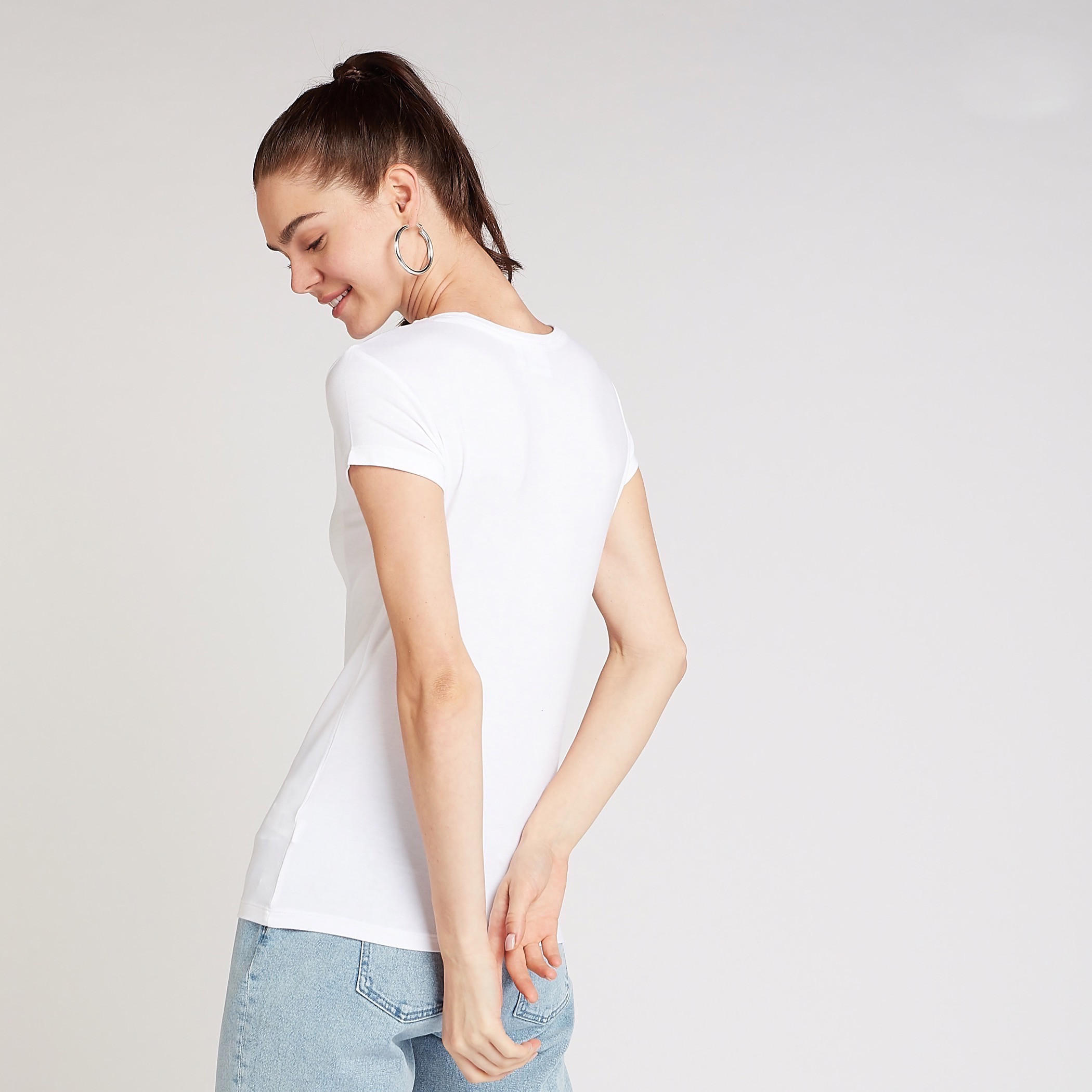 تيشيرت بياقة مستديرة وأكمام كاب وطبعات سنووايت-women-clothing-tshirts-image-4