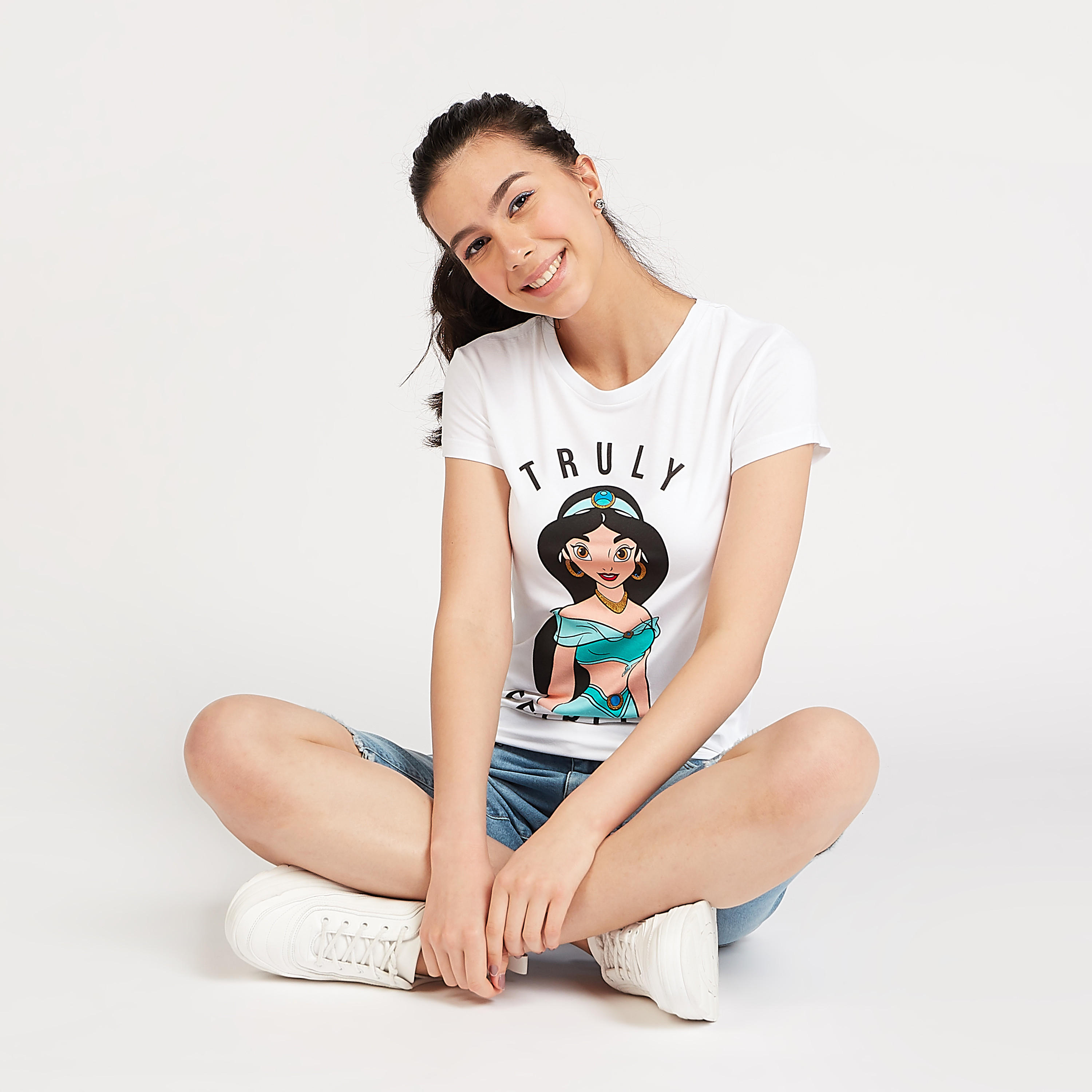 تيشيرت سكيني فيت بياقة مستديرة وأكمام قصيرة وطبعات جاسمين-women-clothing-tshirts-image-2