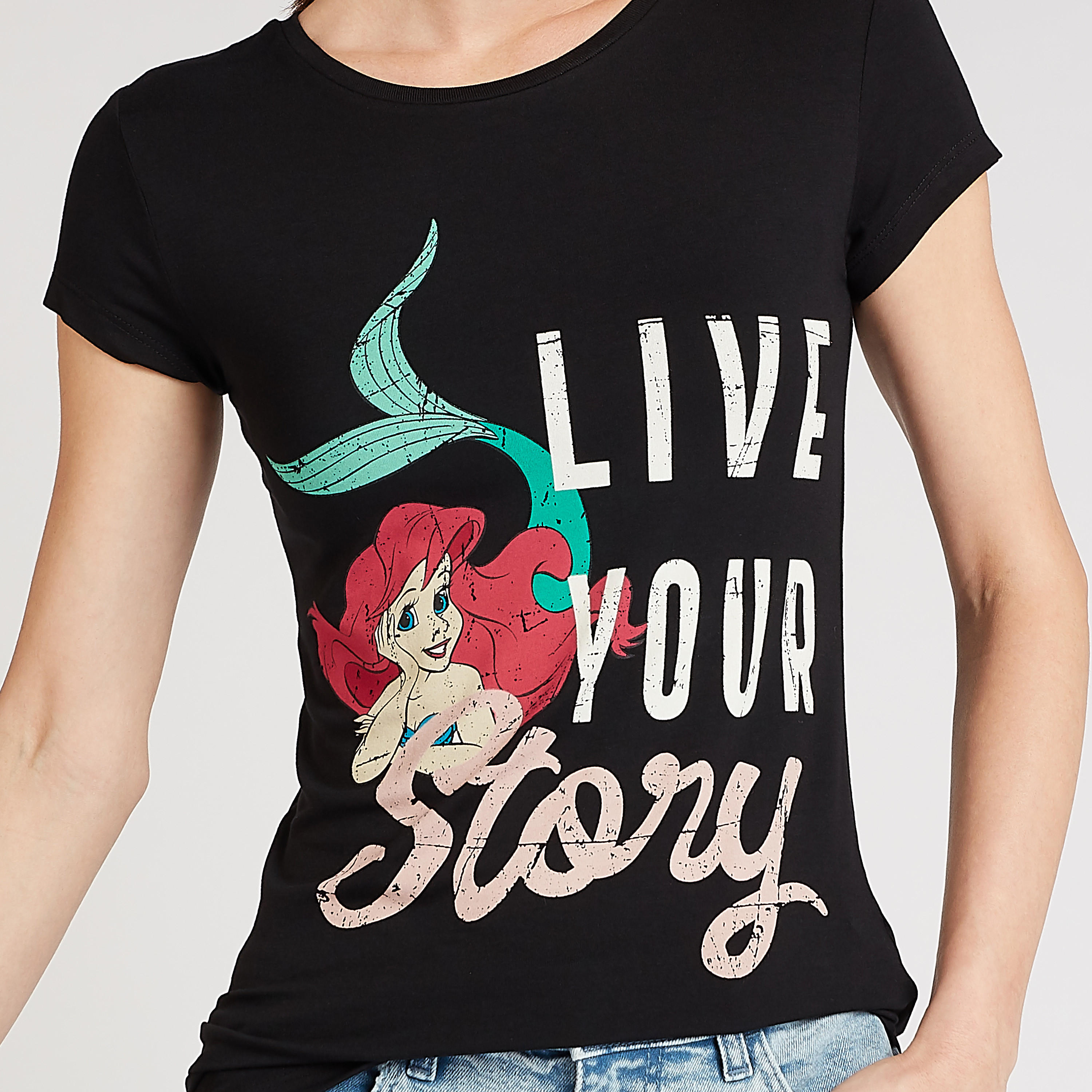 تيشيرت سكيني فيت بياقة مستديرة وأكمام كاب وطبعات إيريال-women-clothing-tshirts-image-3