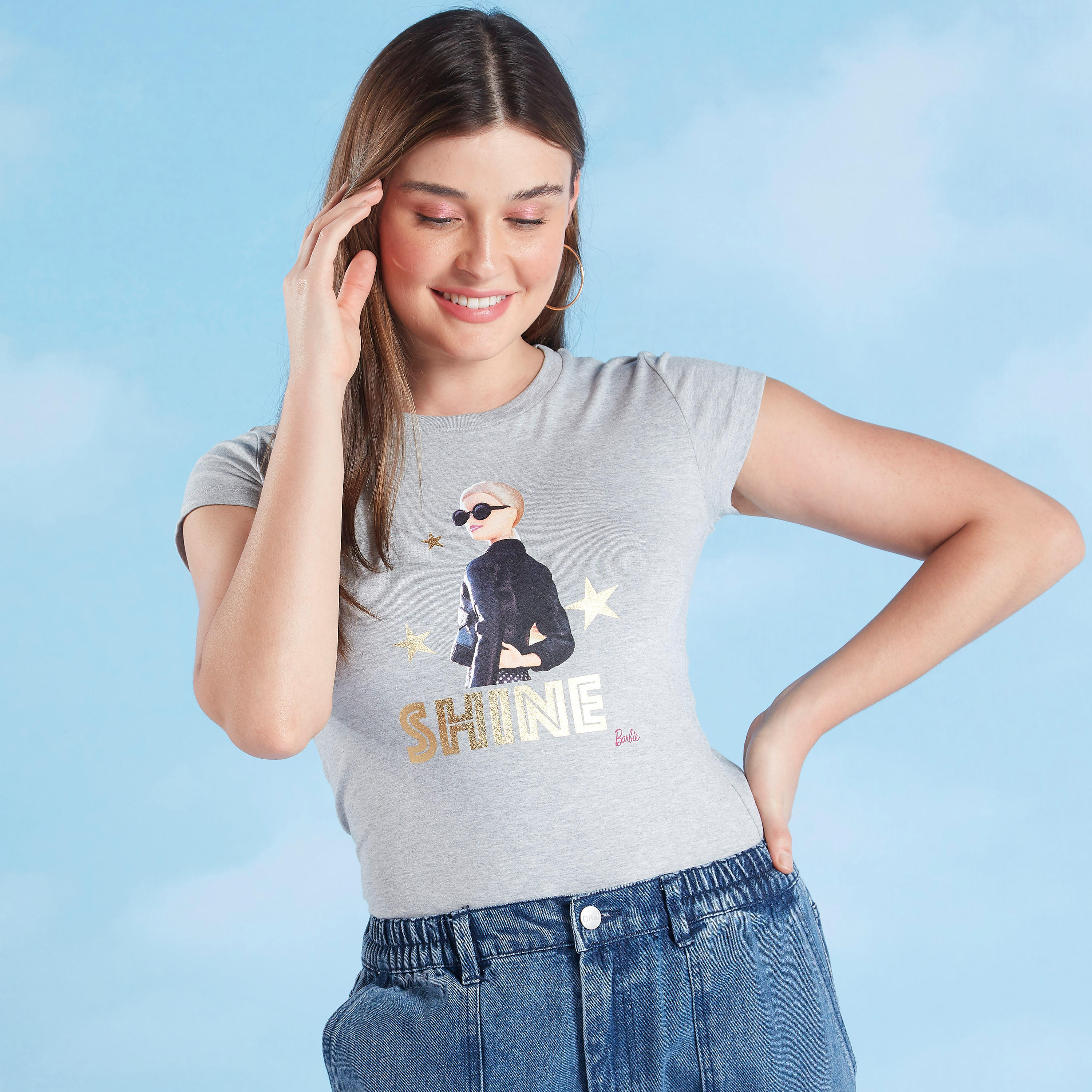 تيشيرت سكيني بياقة ضيّقة وأكمام كاب وطبعات-women-clothing-tshirts-image-1