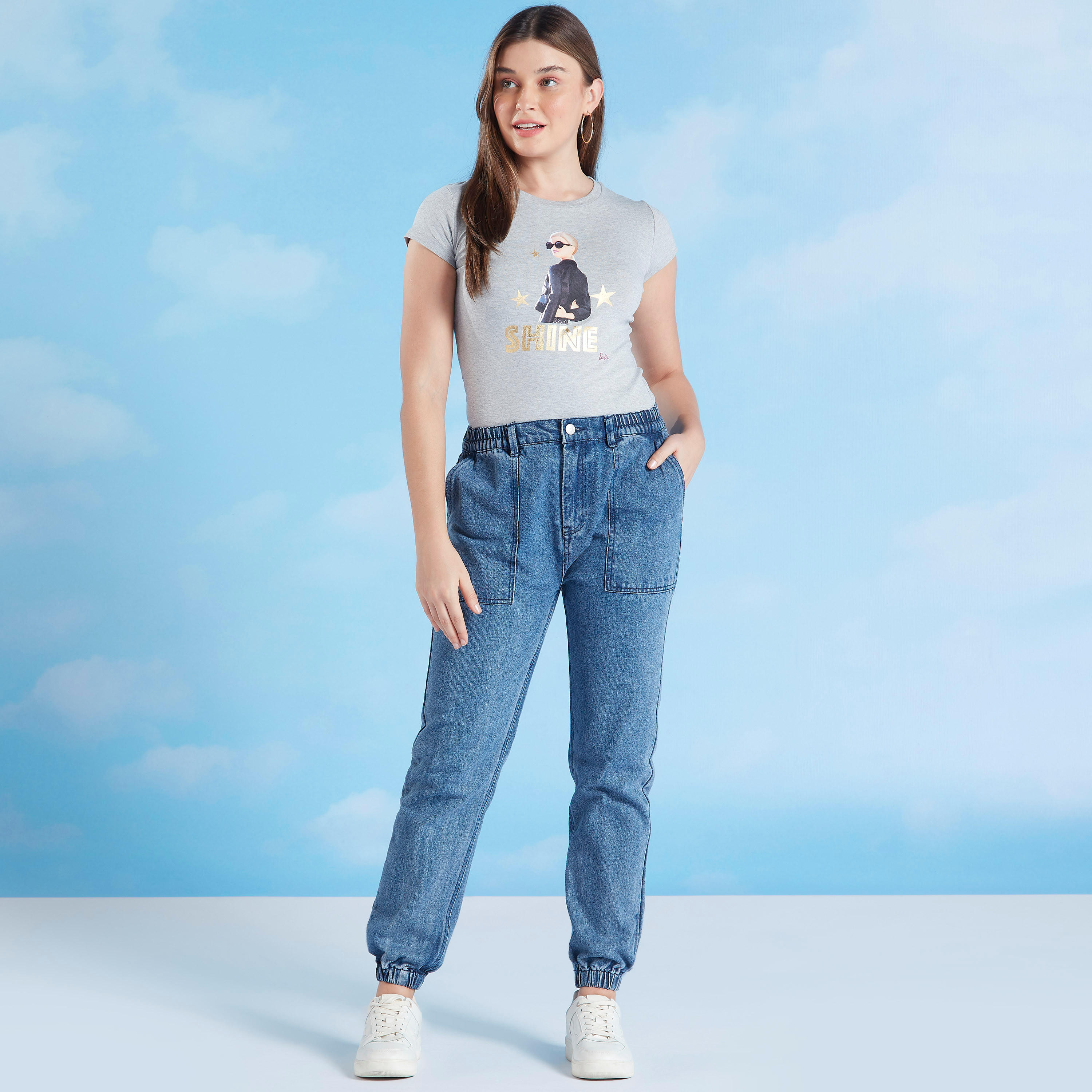 تيشيرت سكيني بياقة ضيّقة وأكمام كاب وطبعات-women-clothing-tshirts-image-2