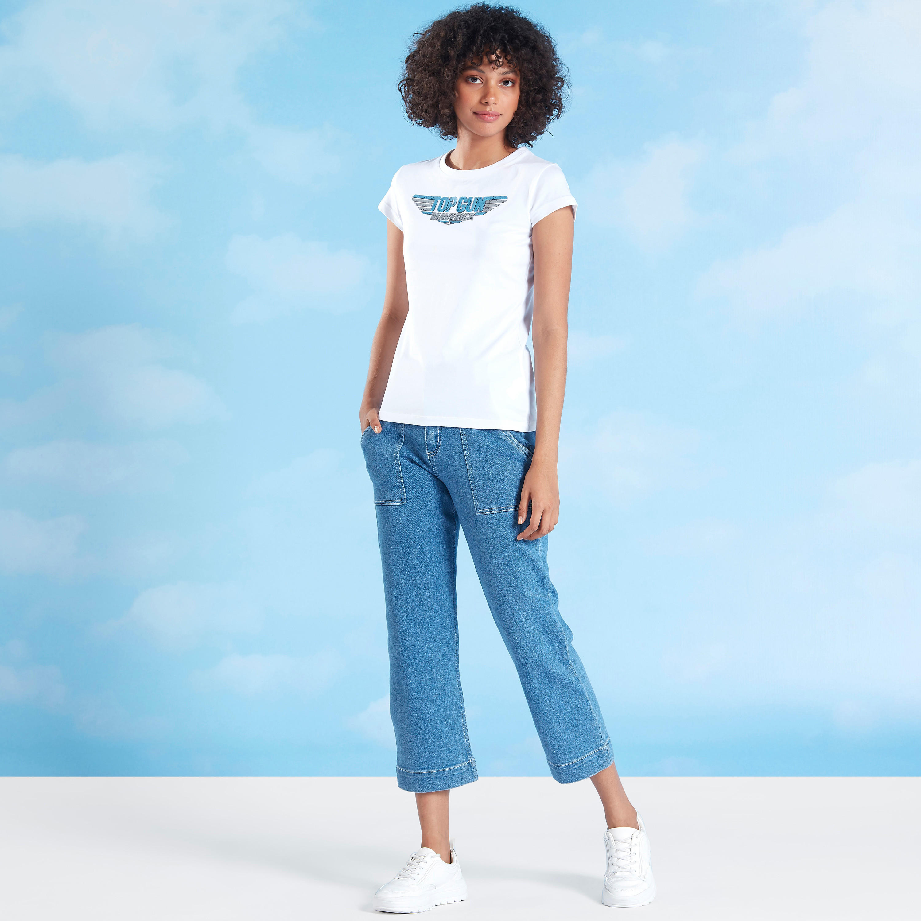 تيشيرت سكيني فيت بياقة ضيقة وأكمام قصيرة وطبعات-women-clothing-tshirts-image-2