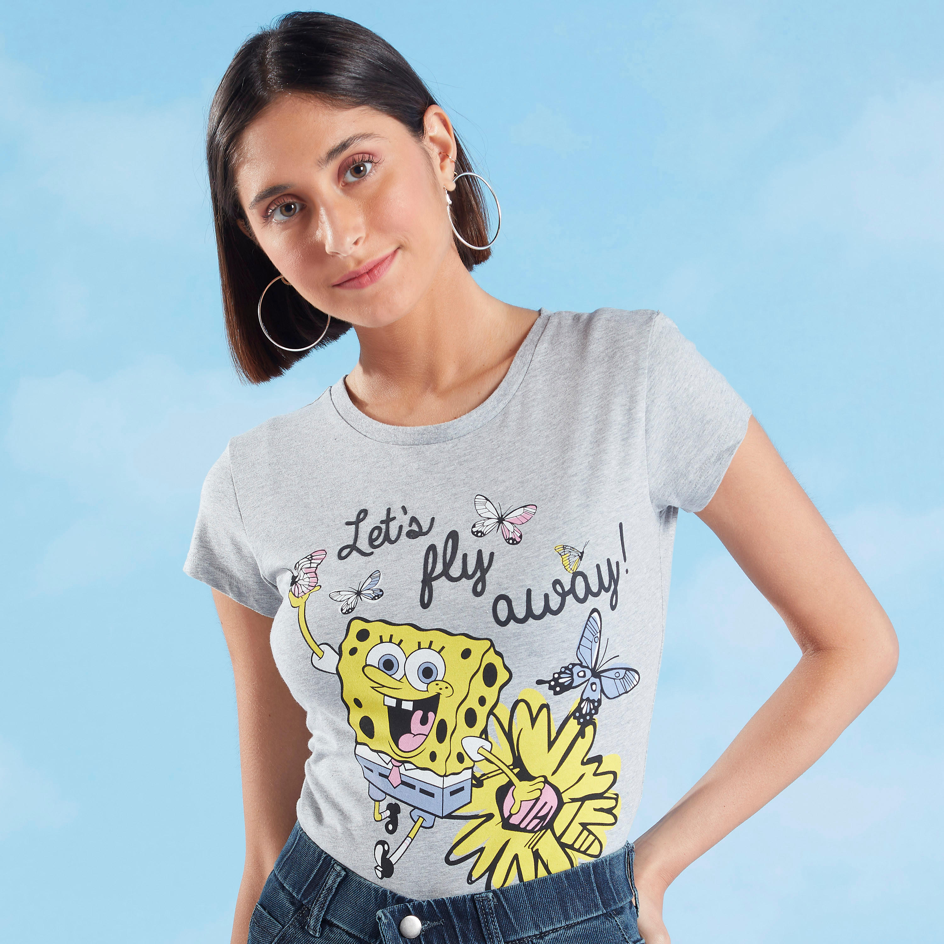 تيشيرت بياقة ضيقة وأكمام قصيرة وطبعات جرافيكيّة-women-clothing-tshirts-image-1