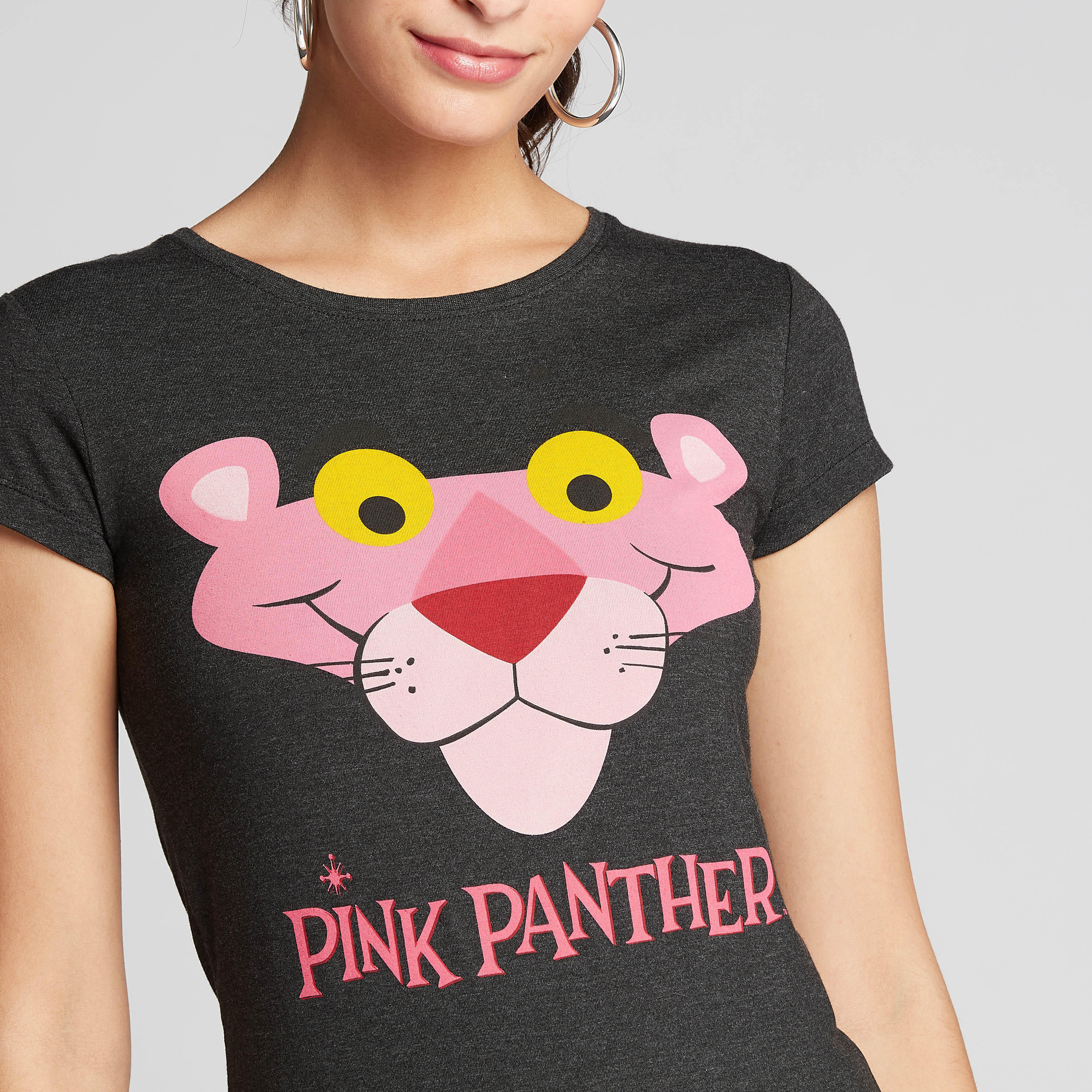 تيشيرت مستدام بطبعات بينك بانتر بياقة مستديرة وأكمام كاب-women-clothing-tshirts-image-3