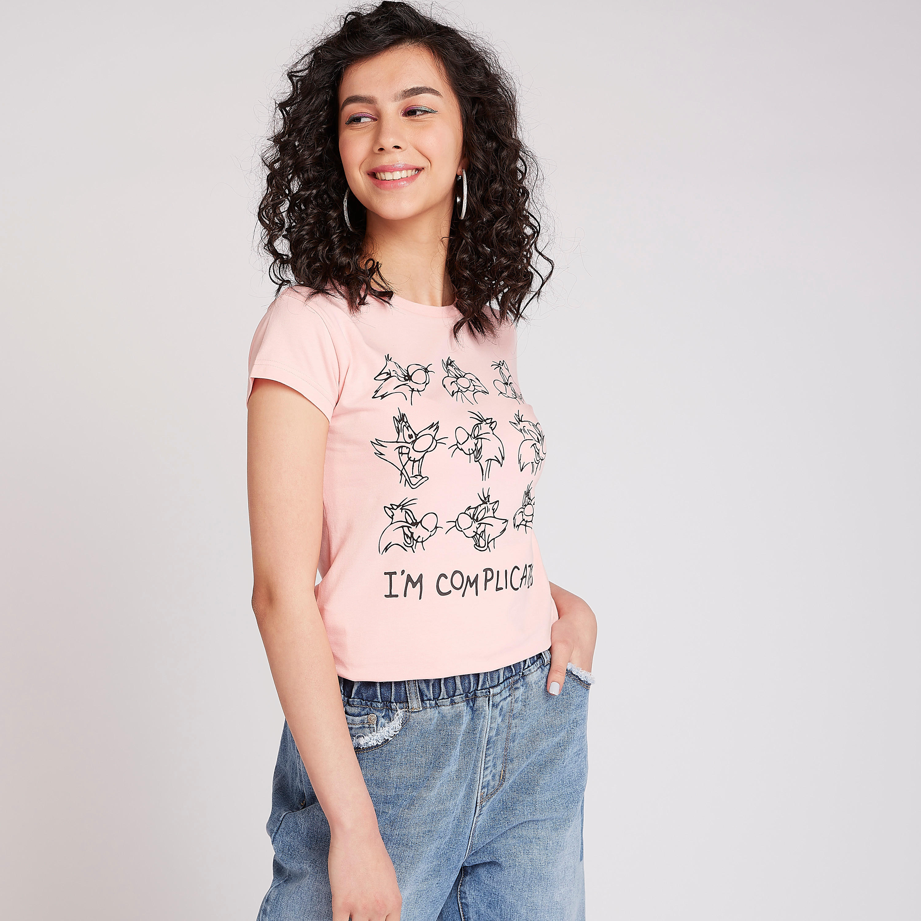 تيشيرت سكيني فيت بياقة ضيّقة وأكمام كاب وطبعات-women-clothing-tshirts-image-3