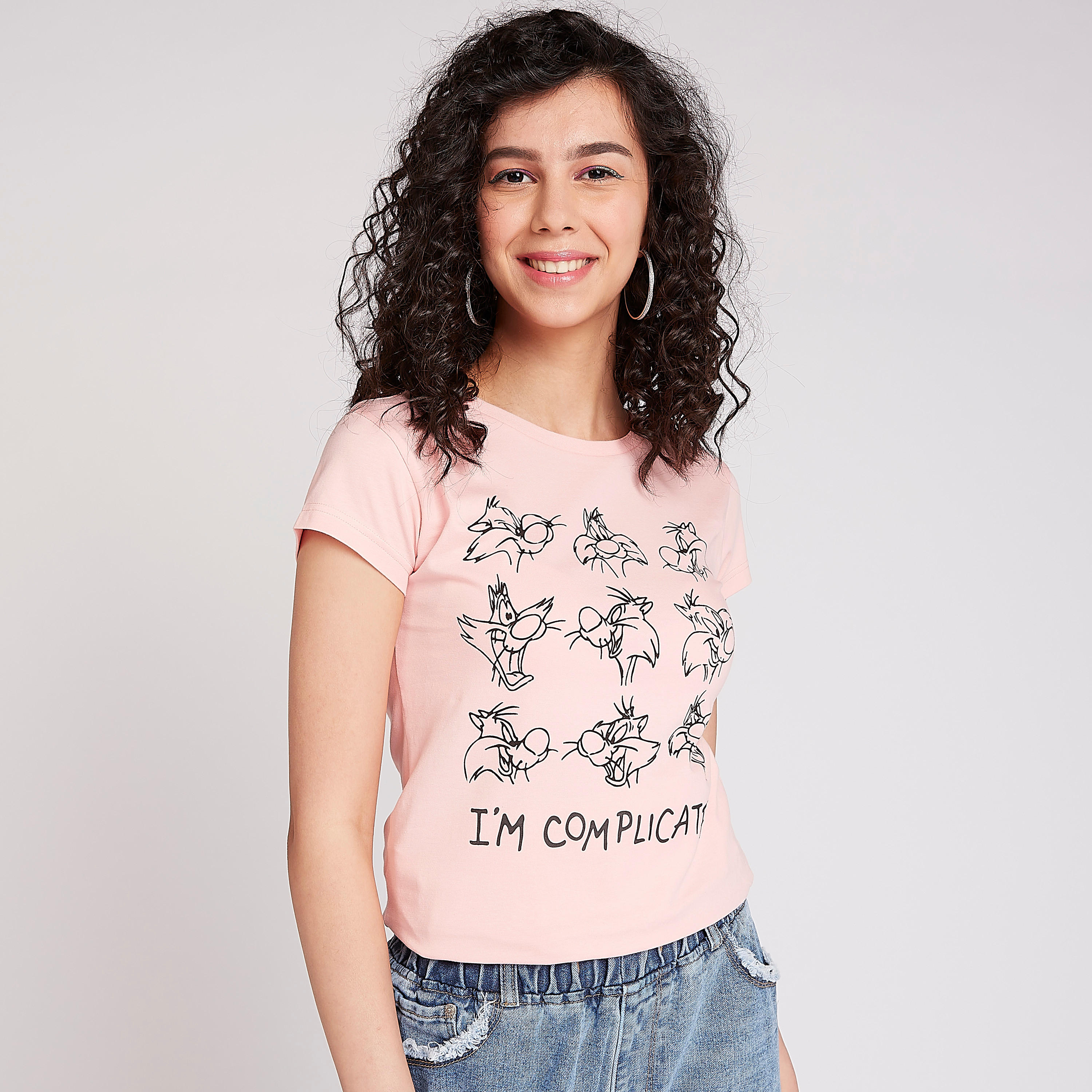 تيشيرت سكيني فيت بياقة ضيّقة وأكمام كاب وطبعات-women-clothing-tshirts-image-5