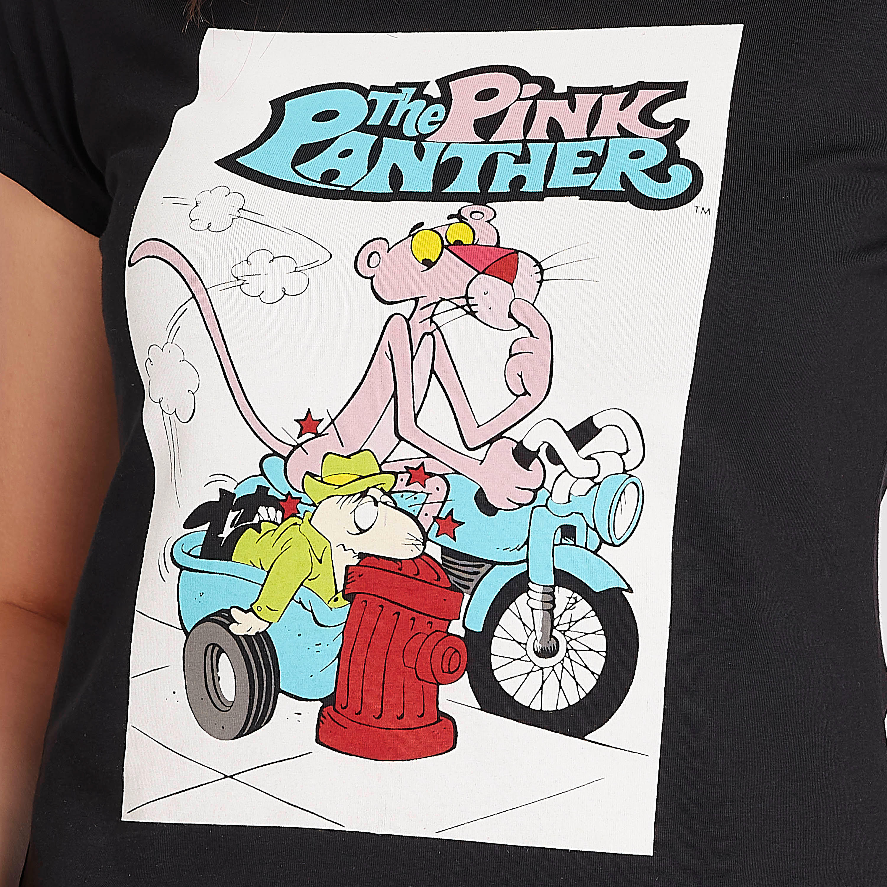 تيشيرت سكيني فيت بطبعات بينك بانتر وياقة ضيّقة وأكمام كاب-women-clothing-tshirts-image-5