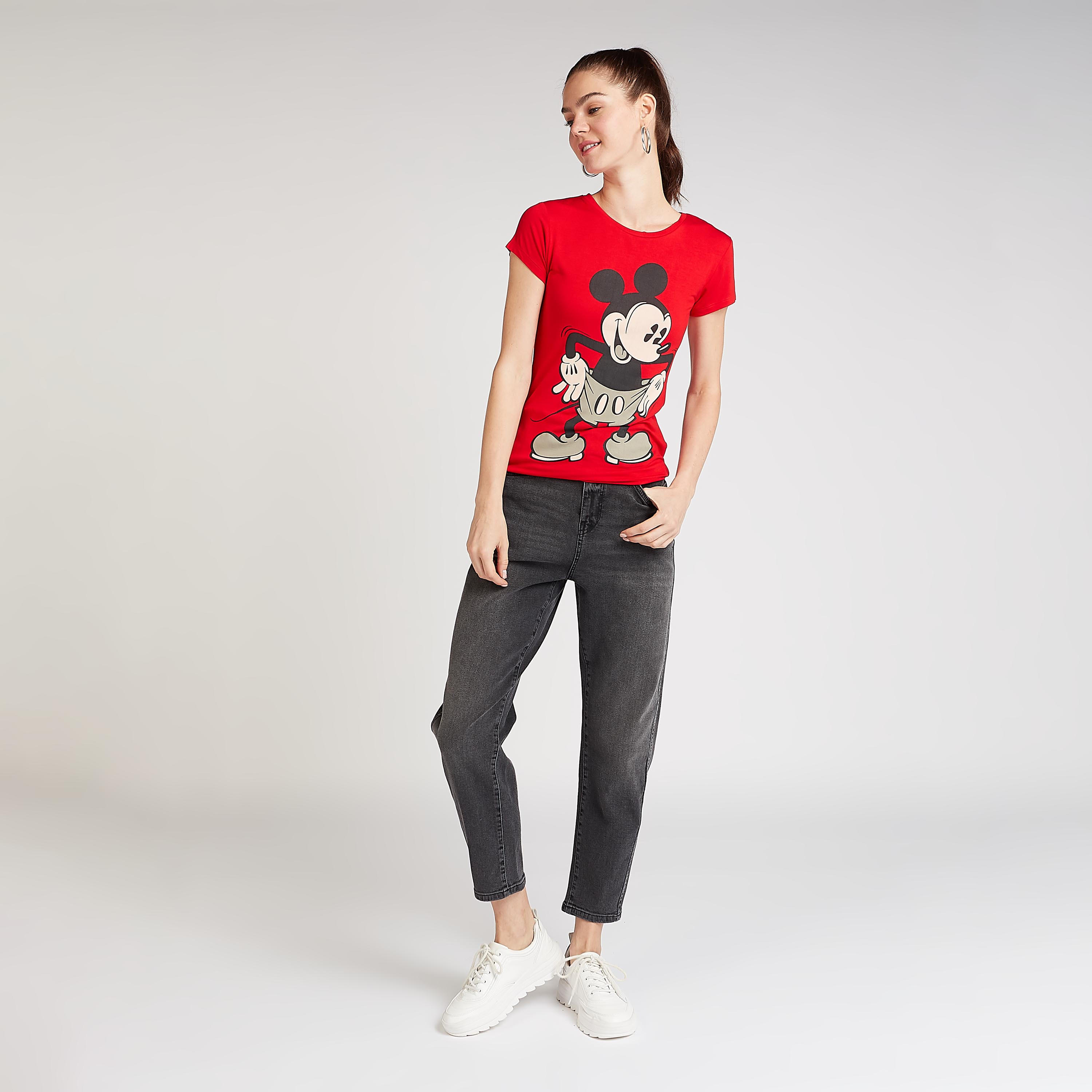 تيشيرت سكيني بياقة مستديرة وأكمام كاب و بطبعات ميكي ماوس-women-clothing-tshirts-image-2