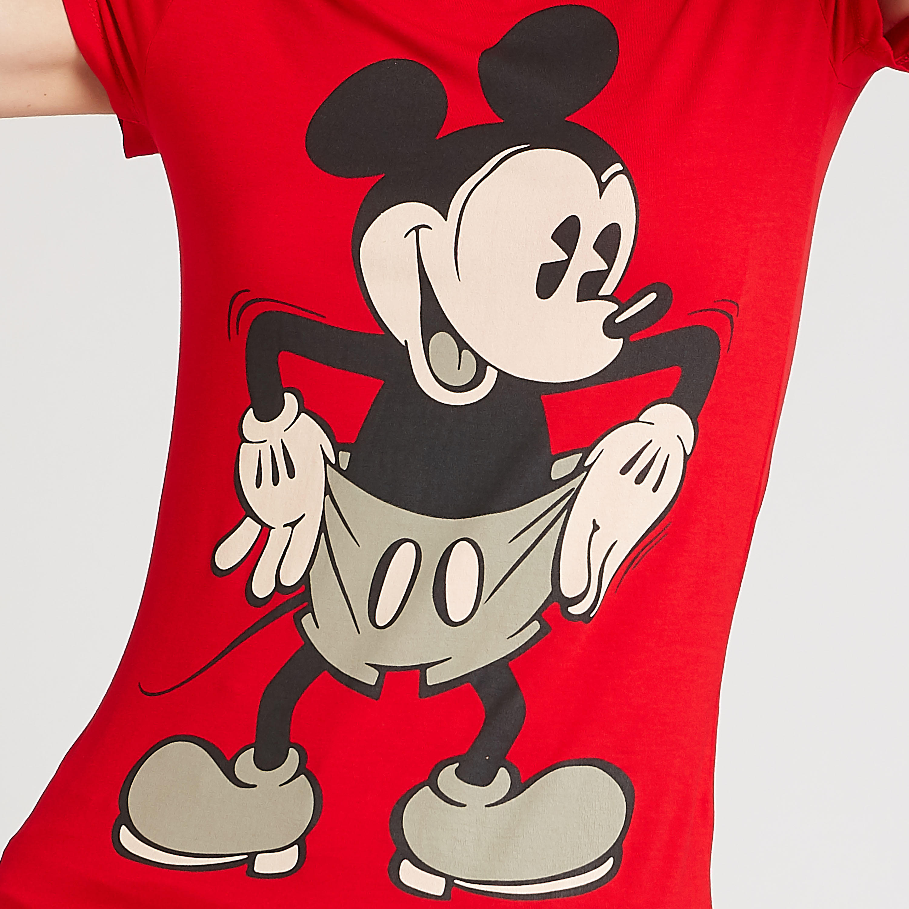 تيشيرت سكيني بياقة مستديرة وأكمام كاب و بطبعات ميكي ماوس-women-clothing-tshirts-image-3