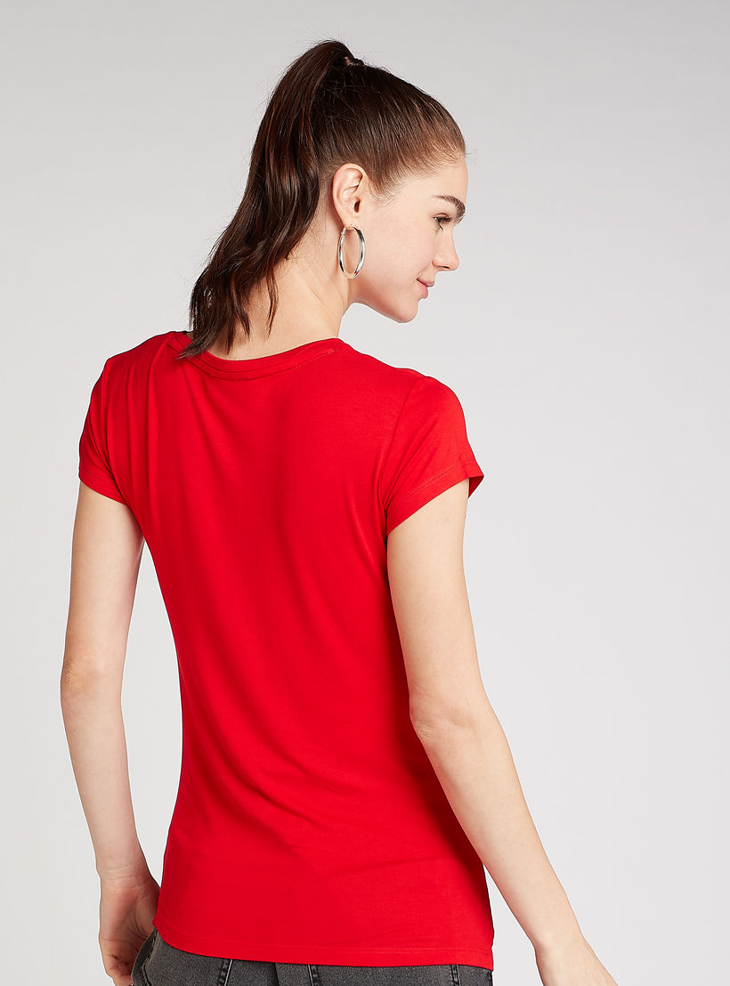 تيشيرت سكيني بياقة مستديرة وأكمام كاب و بطبعات ميكي ماوس-women-clothing-tshirts-image-4