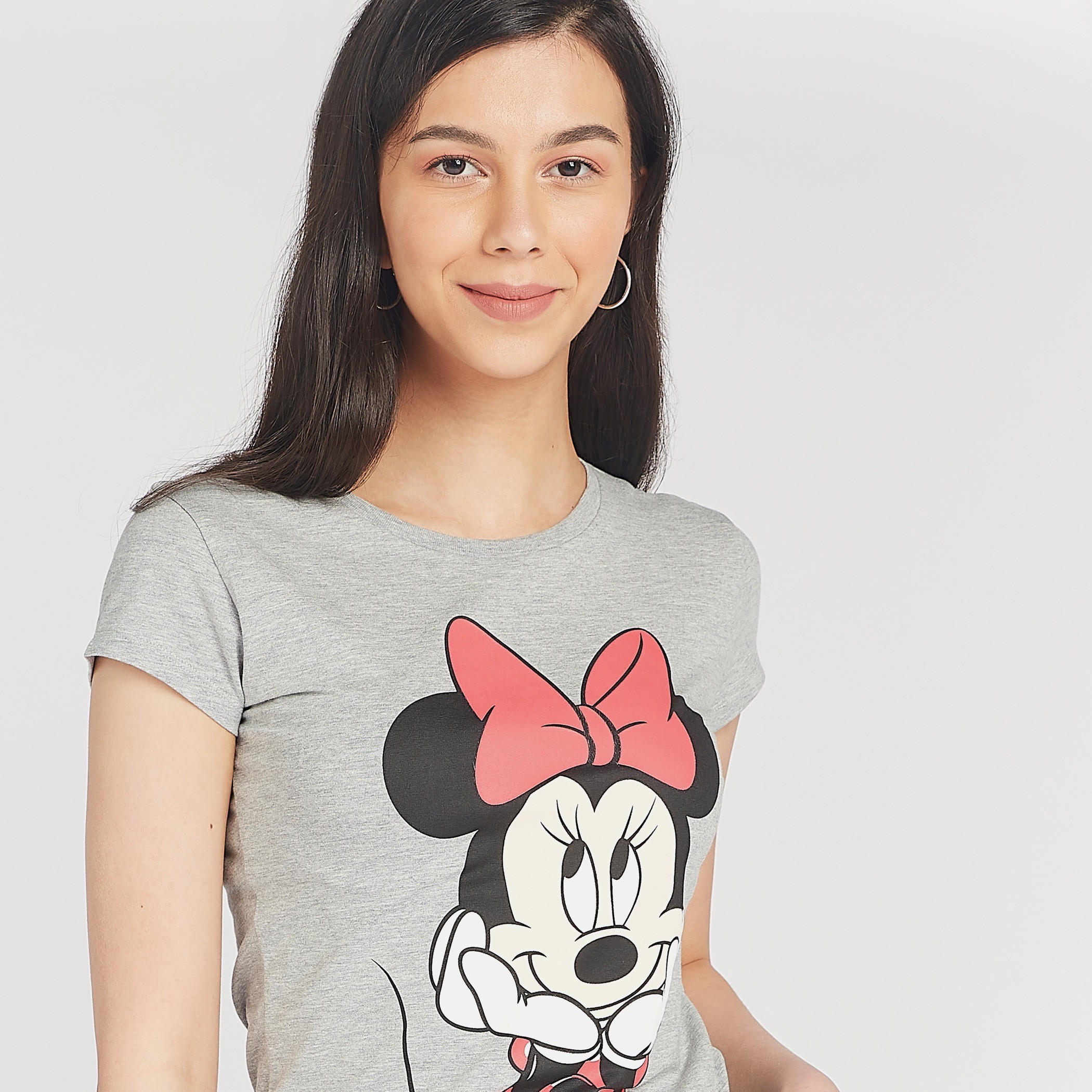 تيشيرت مستدام سكيني بطبعات ميني ماوس جرافيك-women-clothing-tshirts-image-3