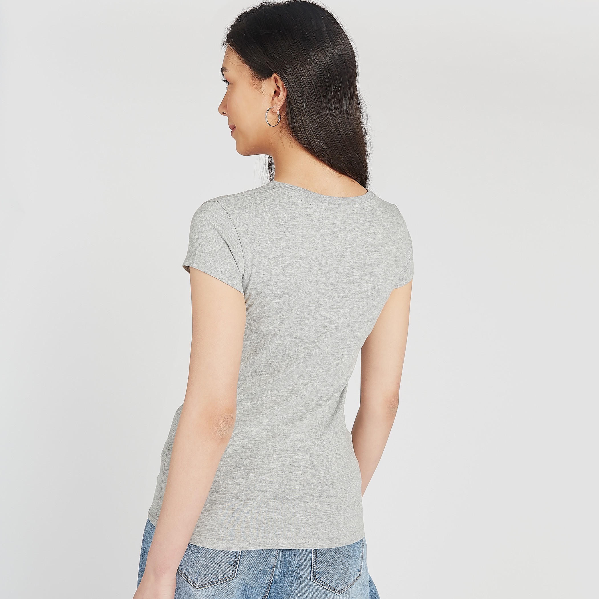 تيشيرت مستدام سكيني بطبعات ميني ماوس جرافيك-women-clothing-tshirts-image-4