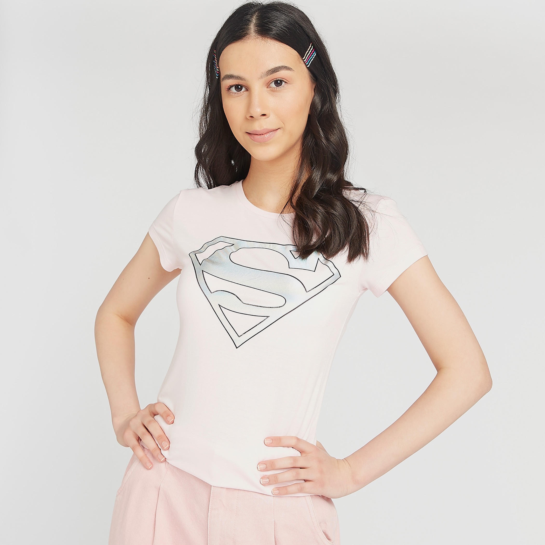 تيشيرت سكيني بأكمام كاب وطبعات سوبرمان جرافيك-women-clothing-tshirts-image-1