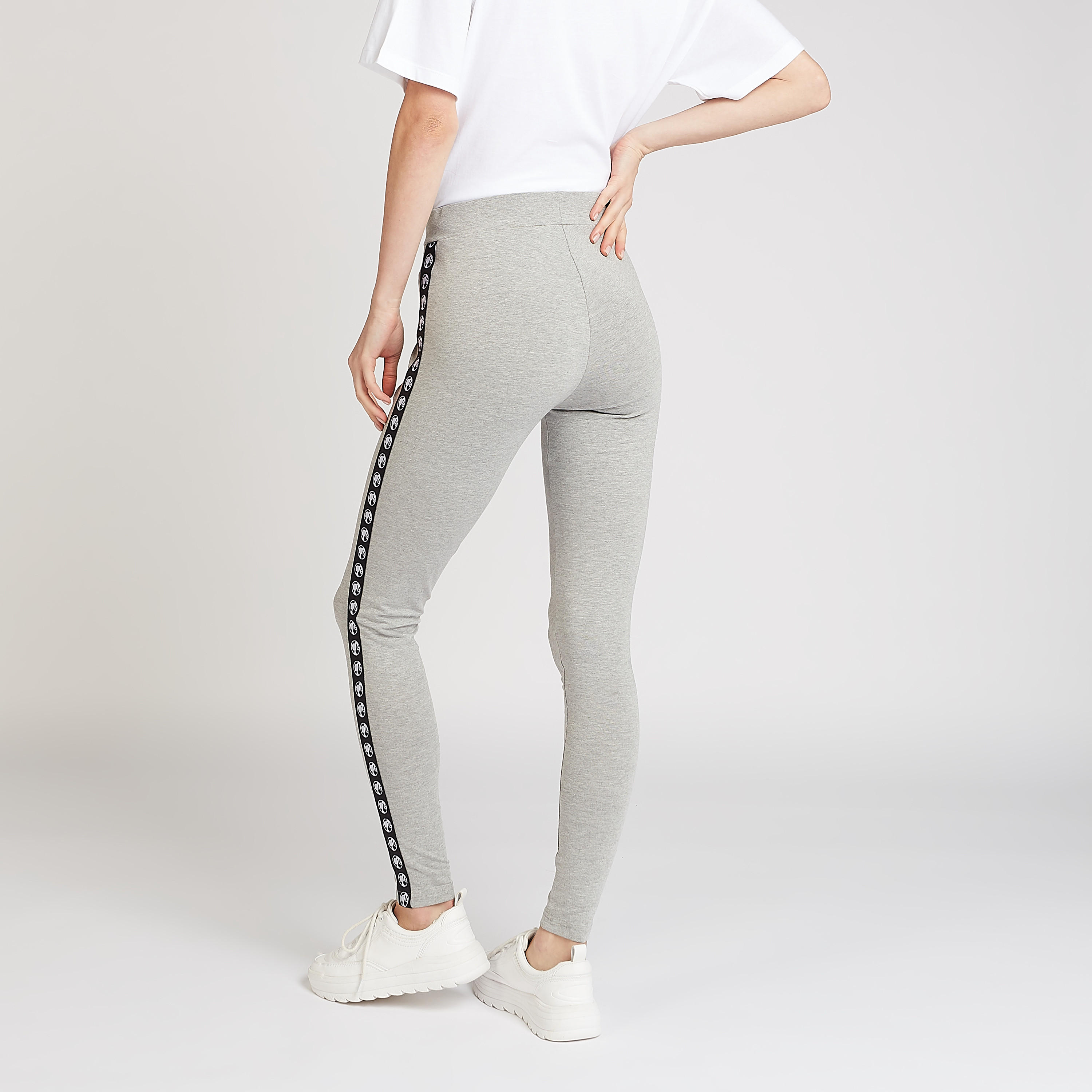 بنطلون ليقنز مستدام بخصر مطّاطي وطبعات باربي-women-clothing-bottoms-leggings-image-4