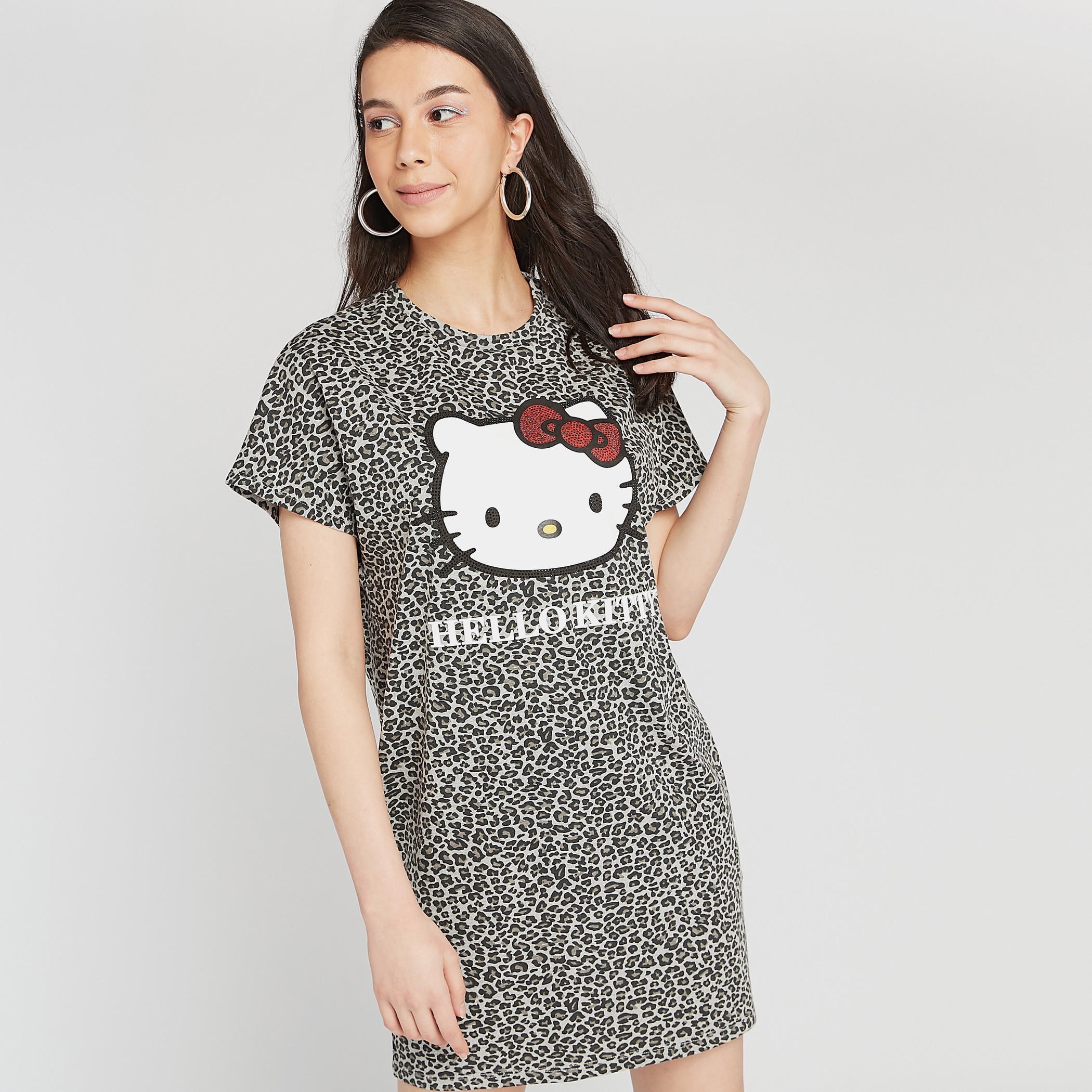 فستان مستدام قصير بطبعات هالو كيتي وأكمام قصيرة-women-clothing-dresses-image-1