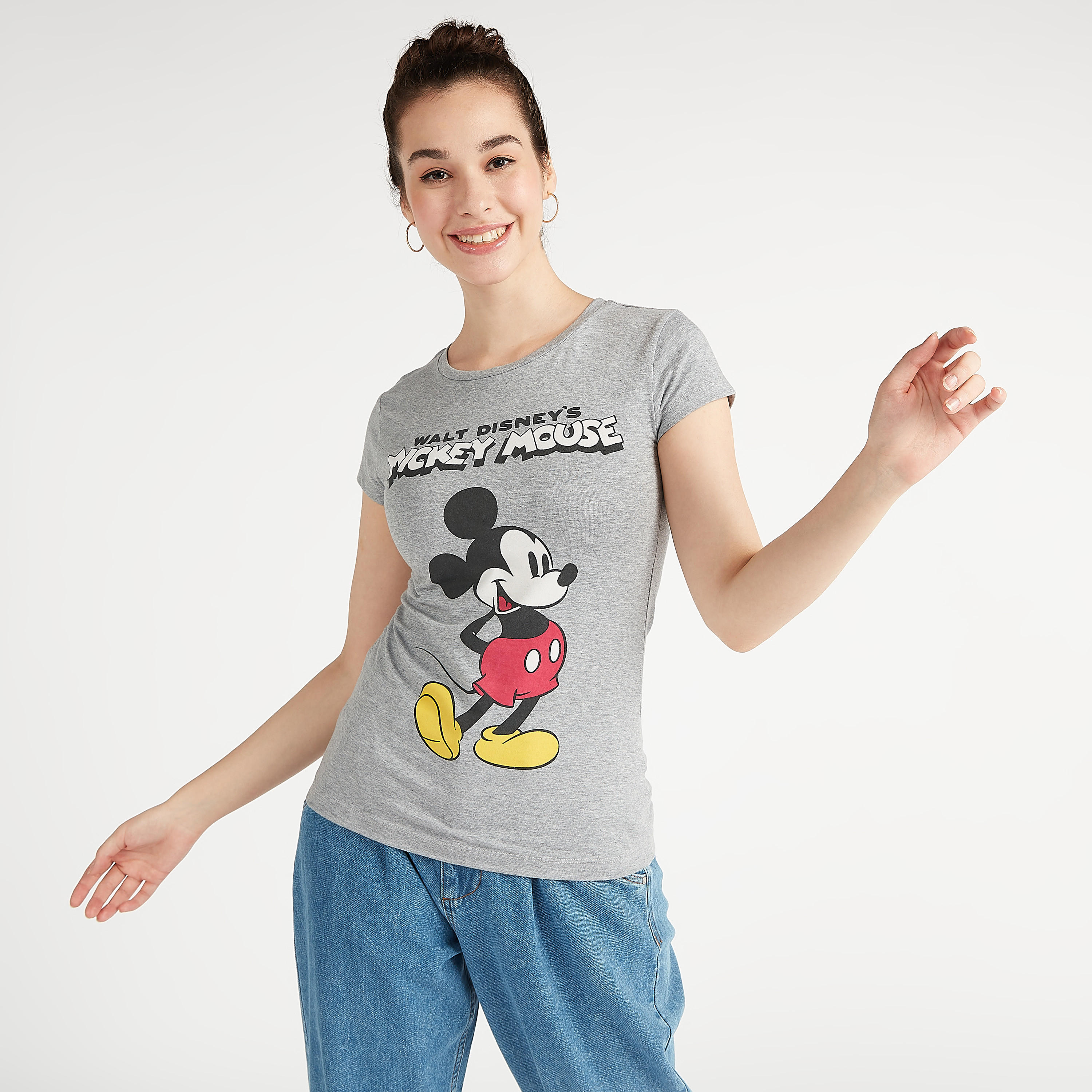 تيشيرت سكيني بياقة مستديرة وأكمام كاب وطبعات ميكي ماوس-women-clothing-tshirts-image-2