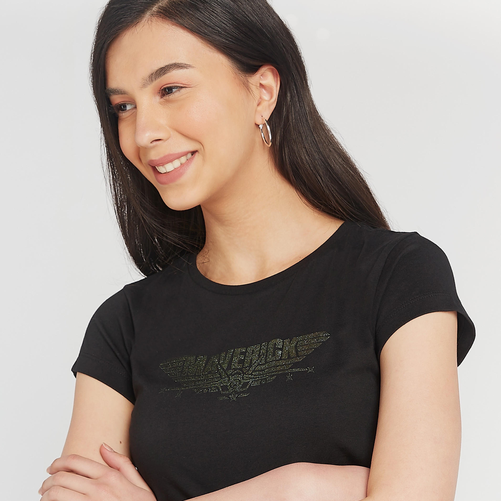 تيشيرت بتفاصيل توب فان مزيّنة وقصّة سكيني فيت وأكمام كاب-women-clothing-tshirts-image-3