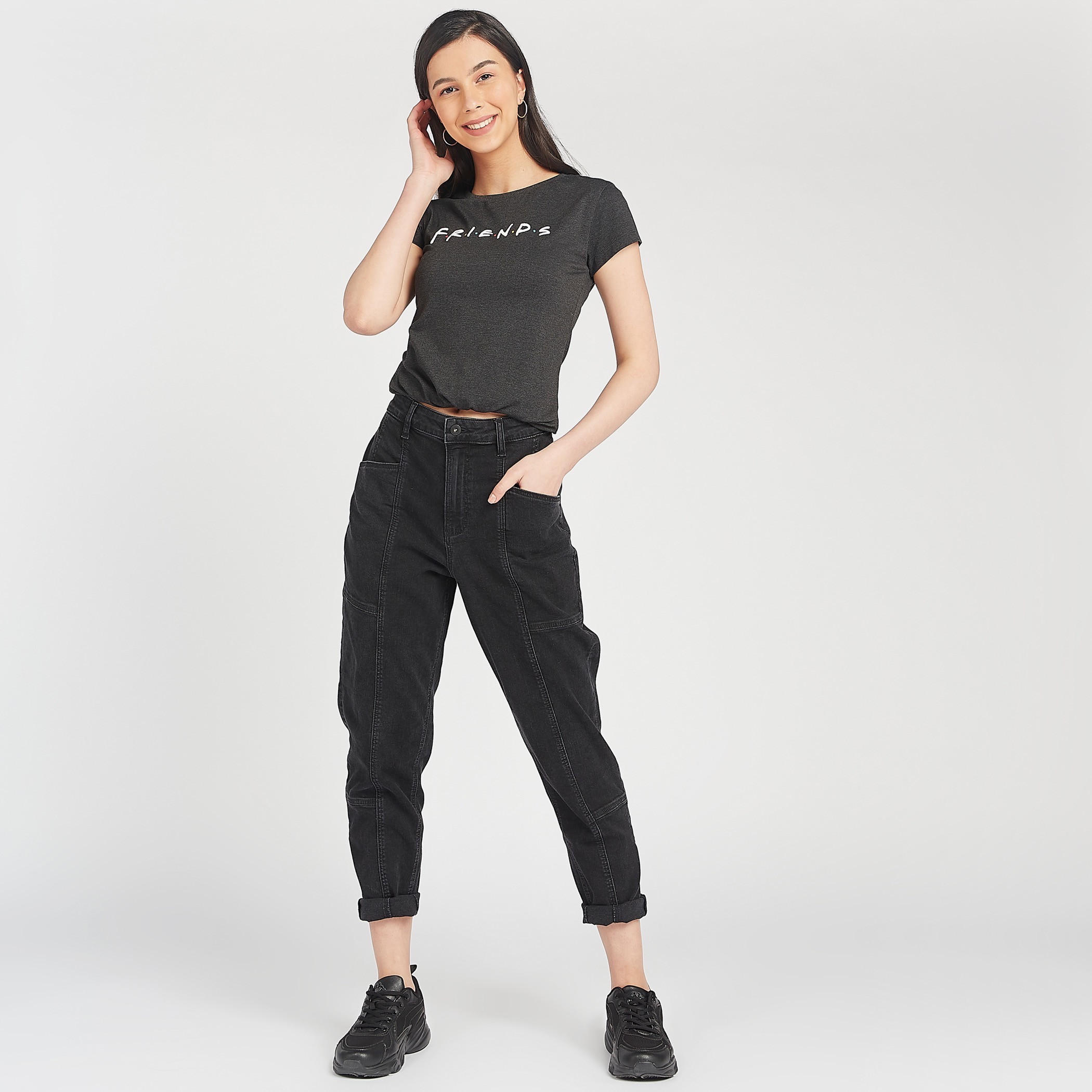 تيشيرت بياقة ضيقة وأكمام قصيرة وطبعات-women-clothing-tshirts-image-3