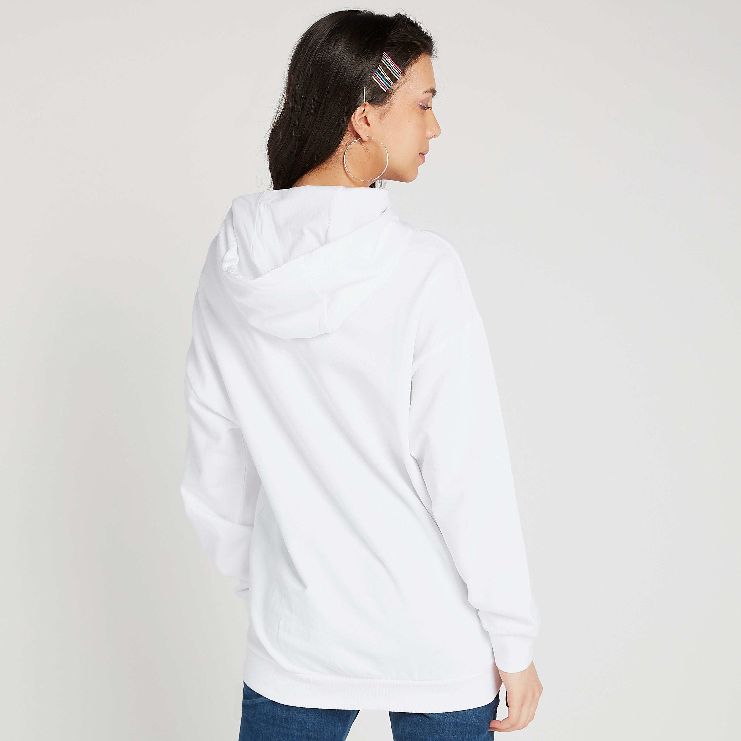 هودي مستدام بتزيينات بينك بانتر وجيوب كنغر-women-winterwear-hoodiesandsweatshirts-sweatshirts-image-4