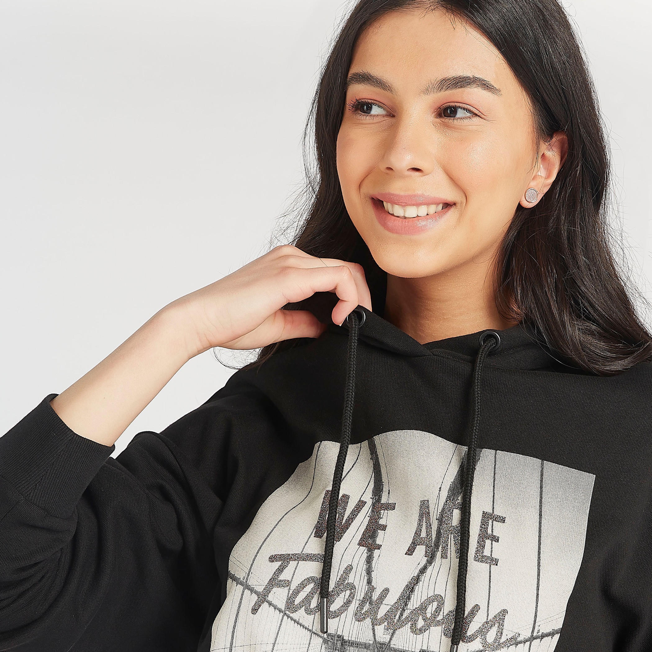 هودي مستدام بأكمام طويلة وطبعات-women-winterwear-hoodiesandsweatshirts-sweatshirts-image-5