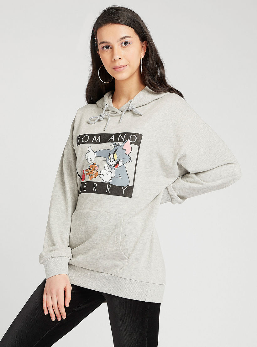 Sustainable Tom and Jerry Print Hoodie with Kangaroo Pocket-women-winterwear-hoodiesandsweatshirts-sweatshirts-image-1