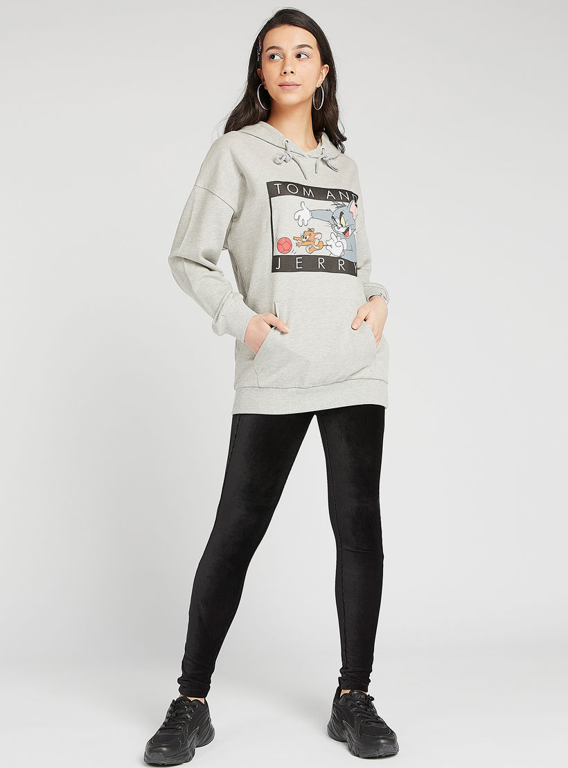 Sustainable Tom and Jerry Print Hoodie with Kangaroo Pocket-women-winterwear-hoodiesandsweatshirts-sweatshirts-image-2