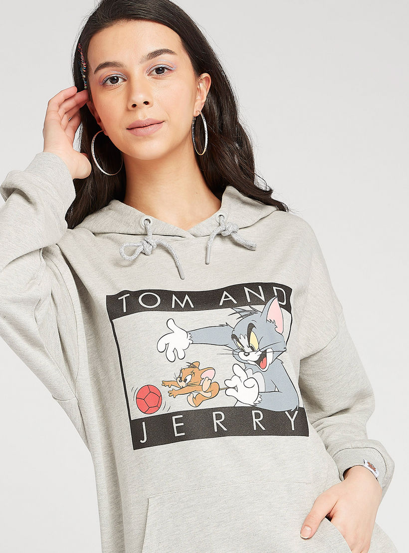 Sustainable Tom and Jerry Print Hoodie with Kangaroo Pocket-women-winterwear-hoodiesandsweatshirts-sweatshirts-image-5