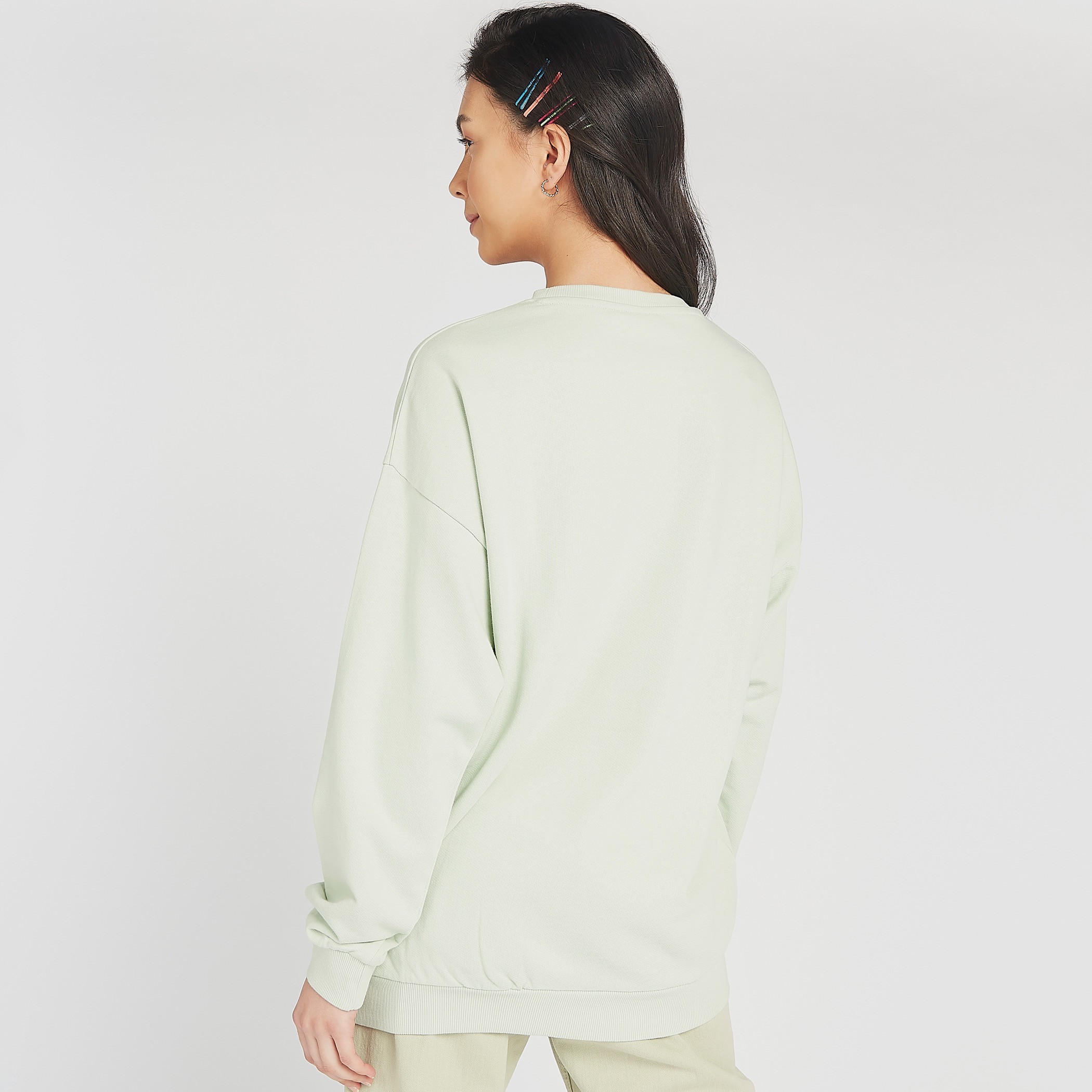 سويت شيرت مستدام بياقة ضيقة وطبعات لايدي آند ذا ترامب جرافيك-women-winterwear-hoodiesandsweatshirts-sweatshirts-image-4