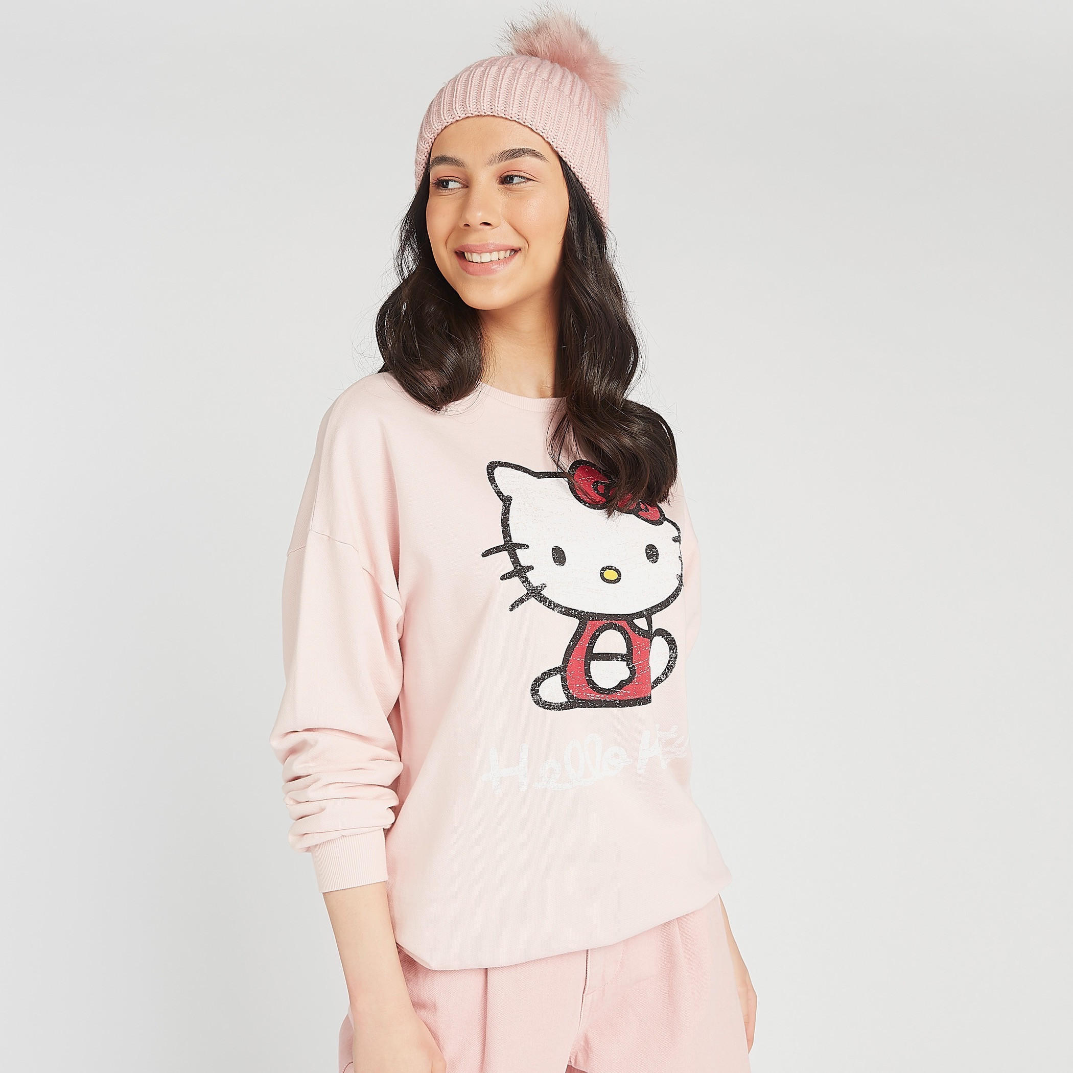 سويت شيرت بطبعات هالو كيتي جرافيكيّة وأكمام طويلة-women-winterwear-hoodiesandsweatshirts-sweatshirts-image-5