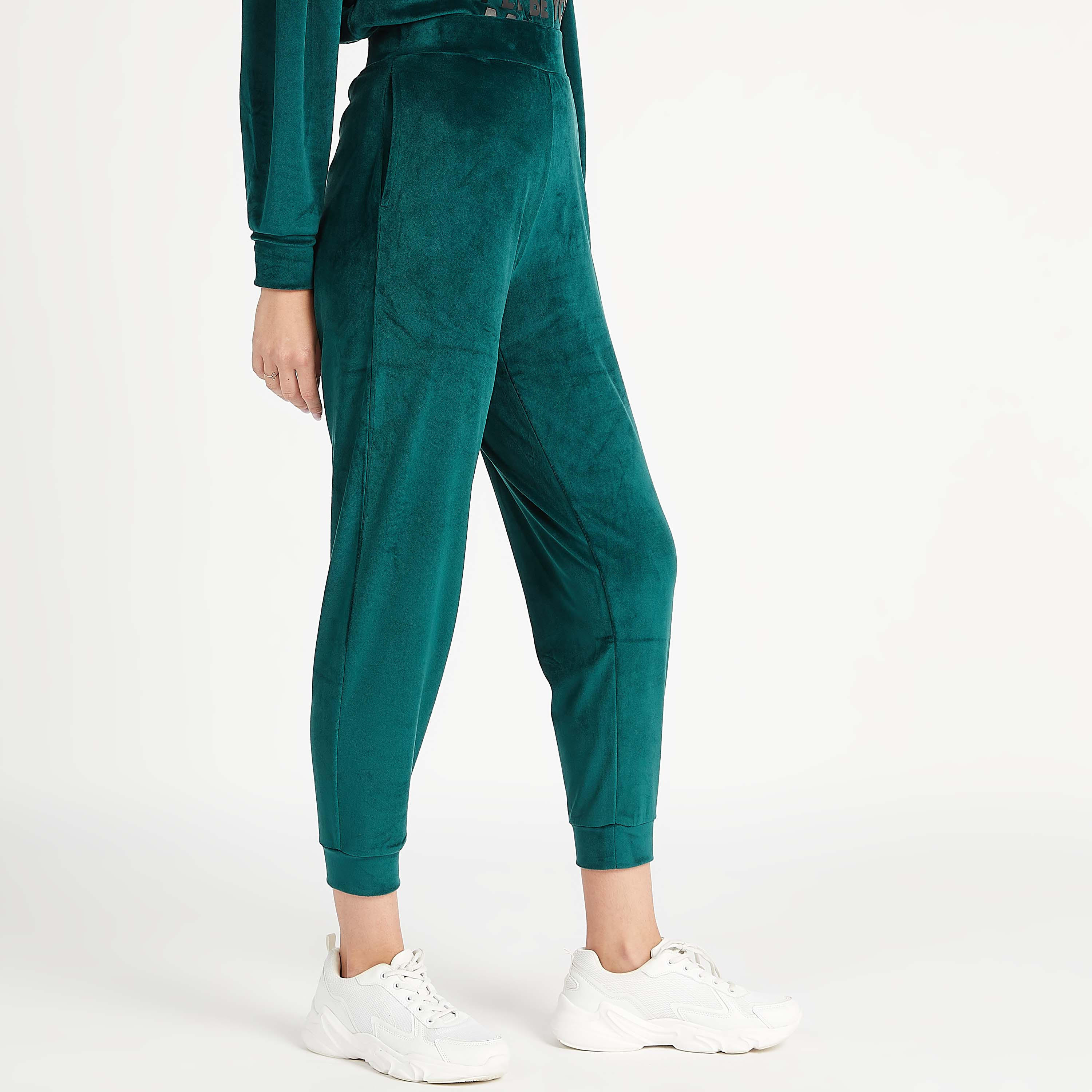 بنطلون رياضي بخصر مطّاطي وطبعات شعار ميني ماوس-women-clothing-bottoms-joggers-image-6